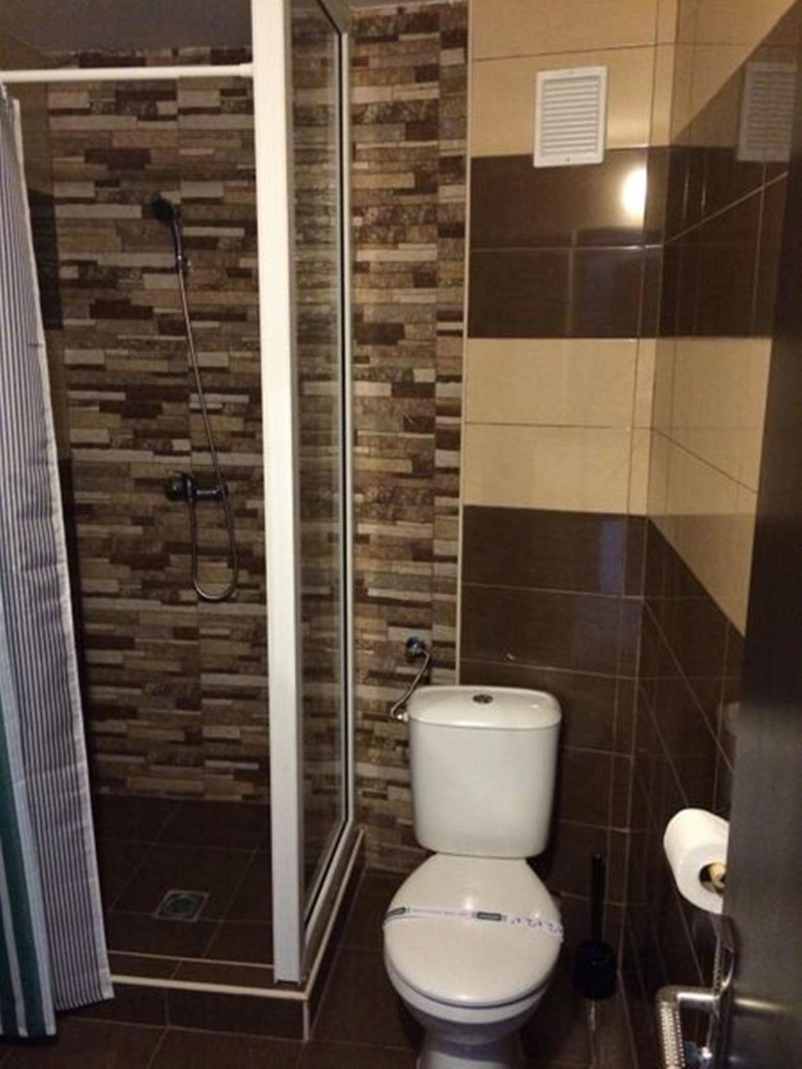 Triple Room with Private Bathroom photo 3