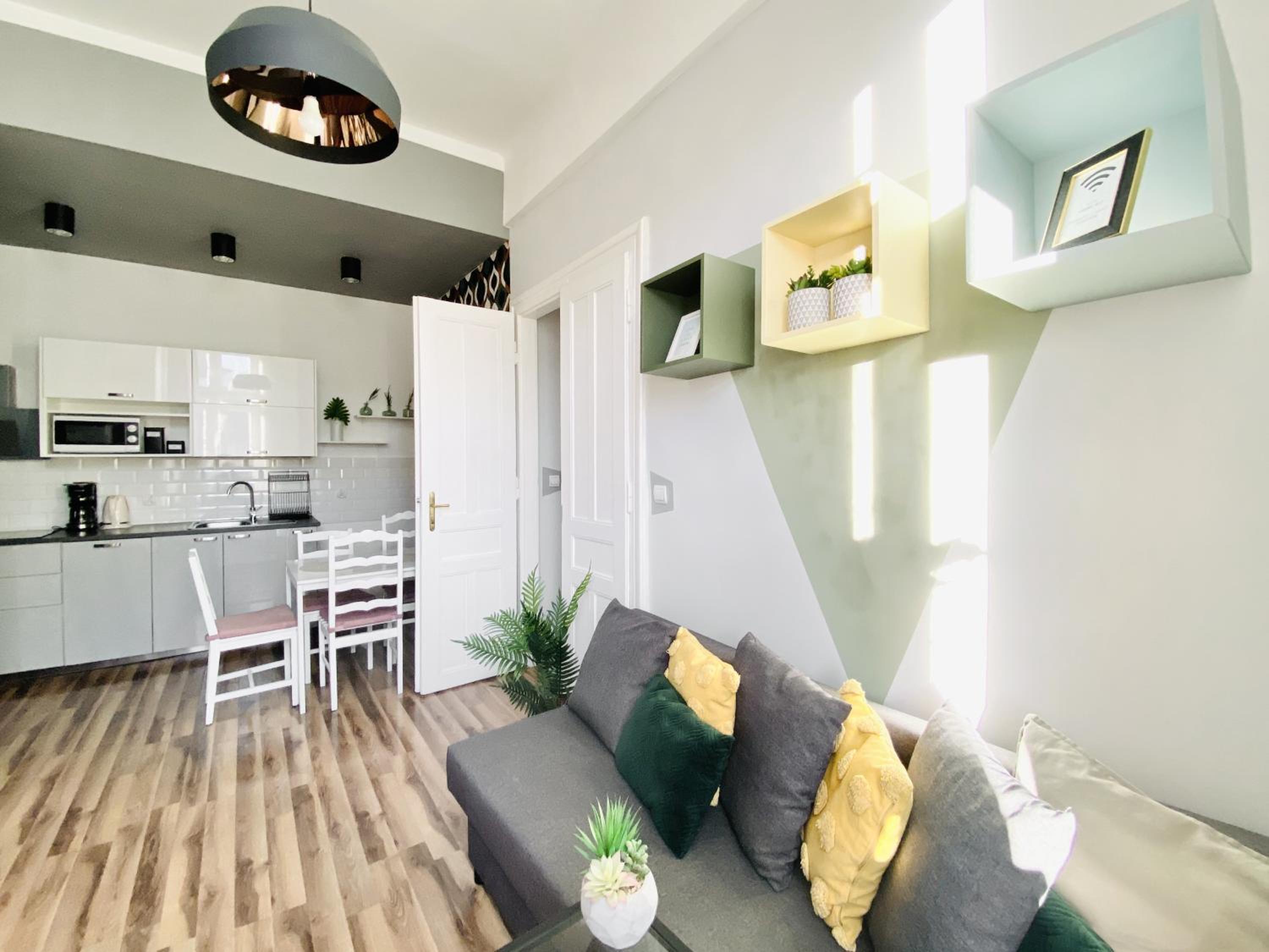 One-Bedroom Apartment