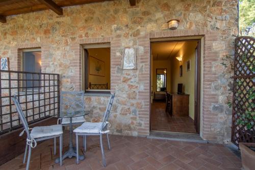 Double Room with Patio photo 1
