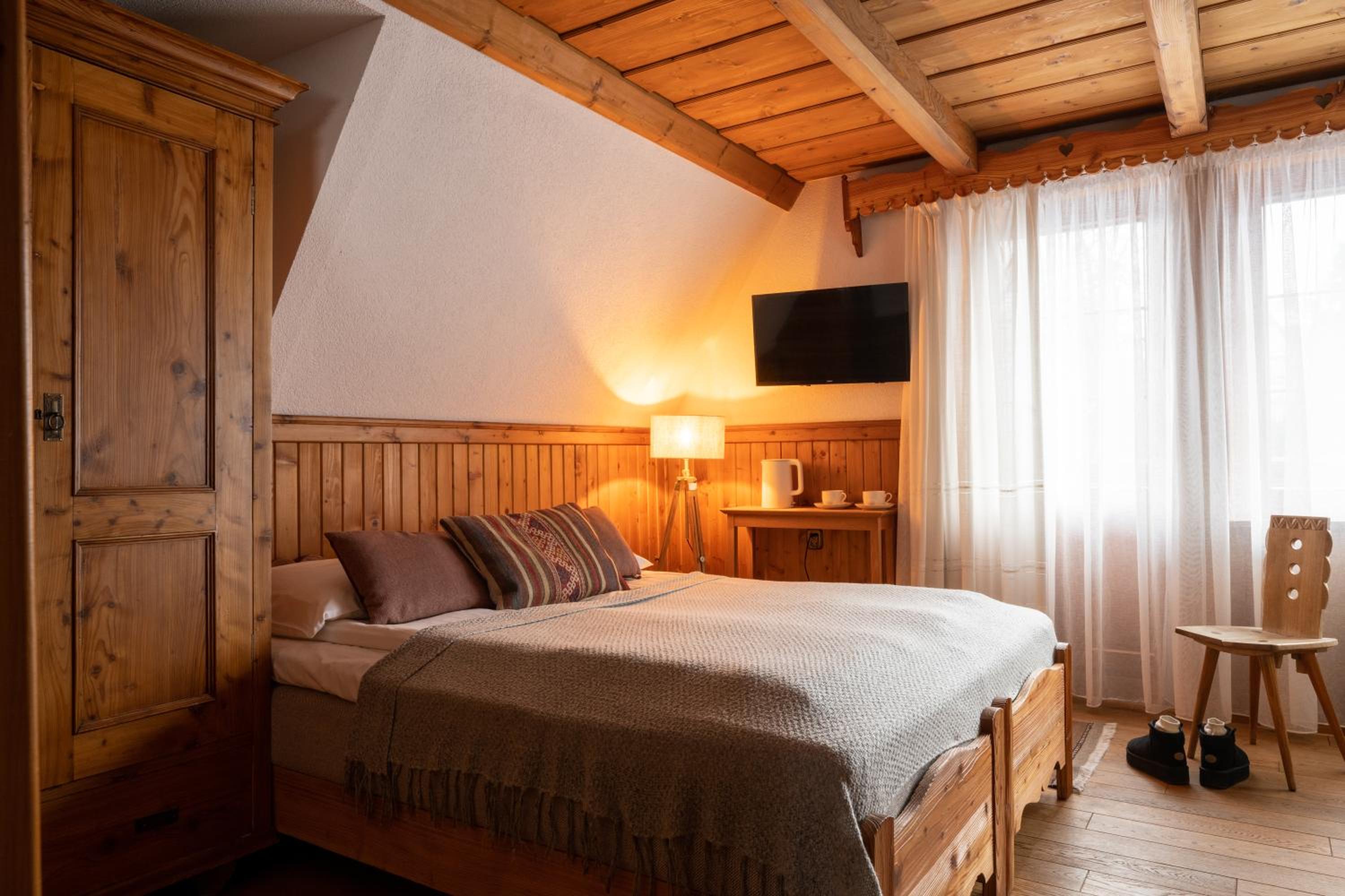 Double Room with Balcony (3 Adults)