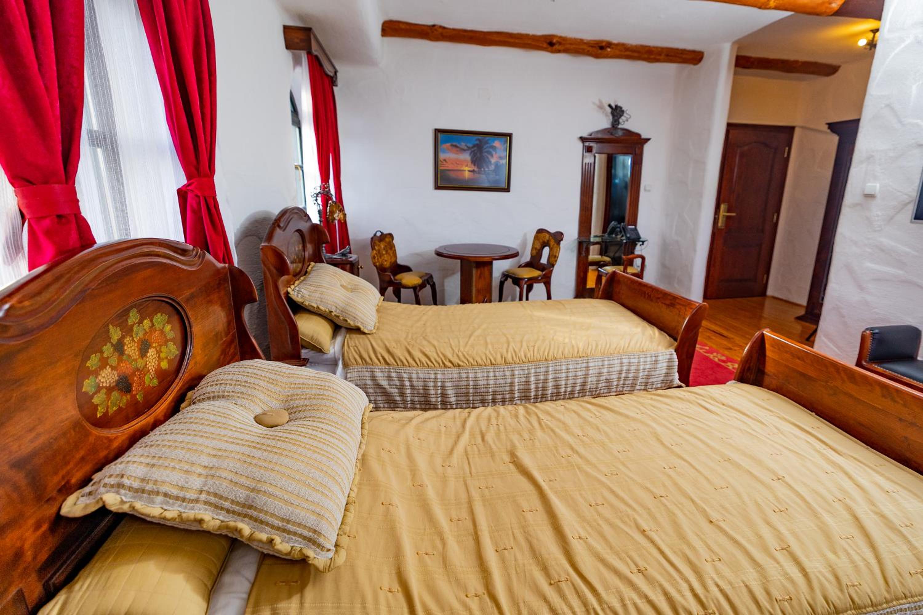 Twin Room with Private Bathroom