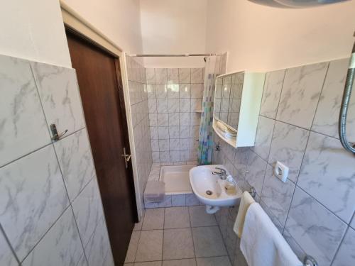 Studio with Sea View - Ground Floor