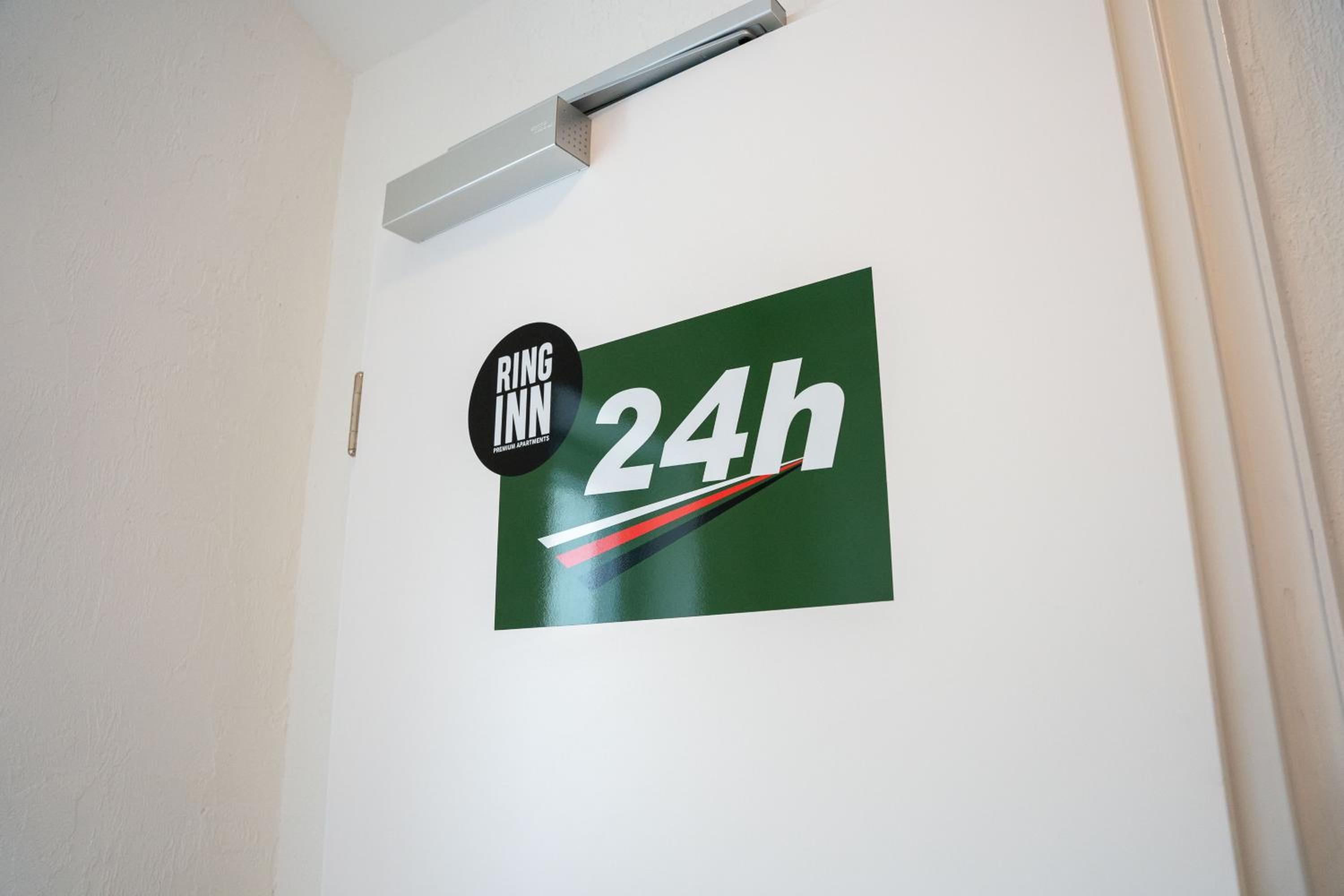 Studio Apartment photo 1