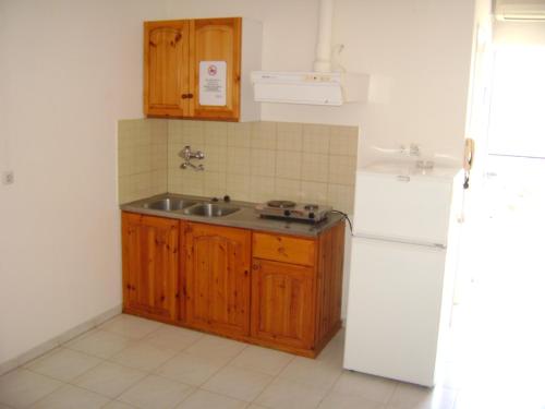 Apartment with Sea View and Mountain View (2 Adults)