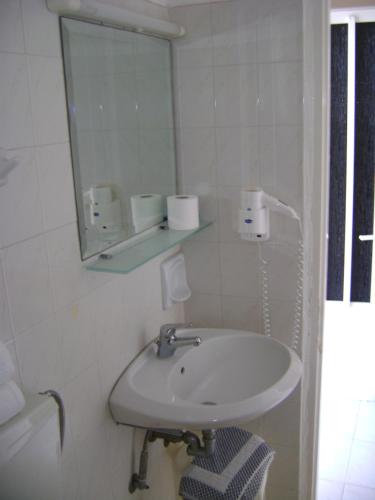 Apartment with Sea and Mountain View (4 Adults)