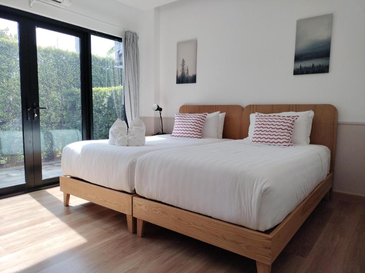 Standard Twin Room - Photo 4