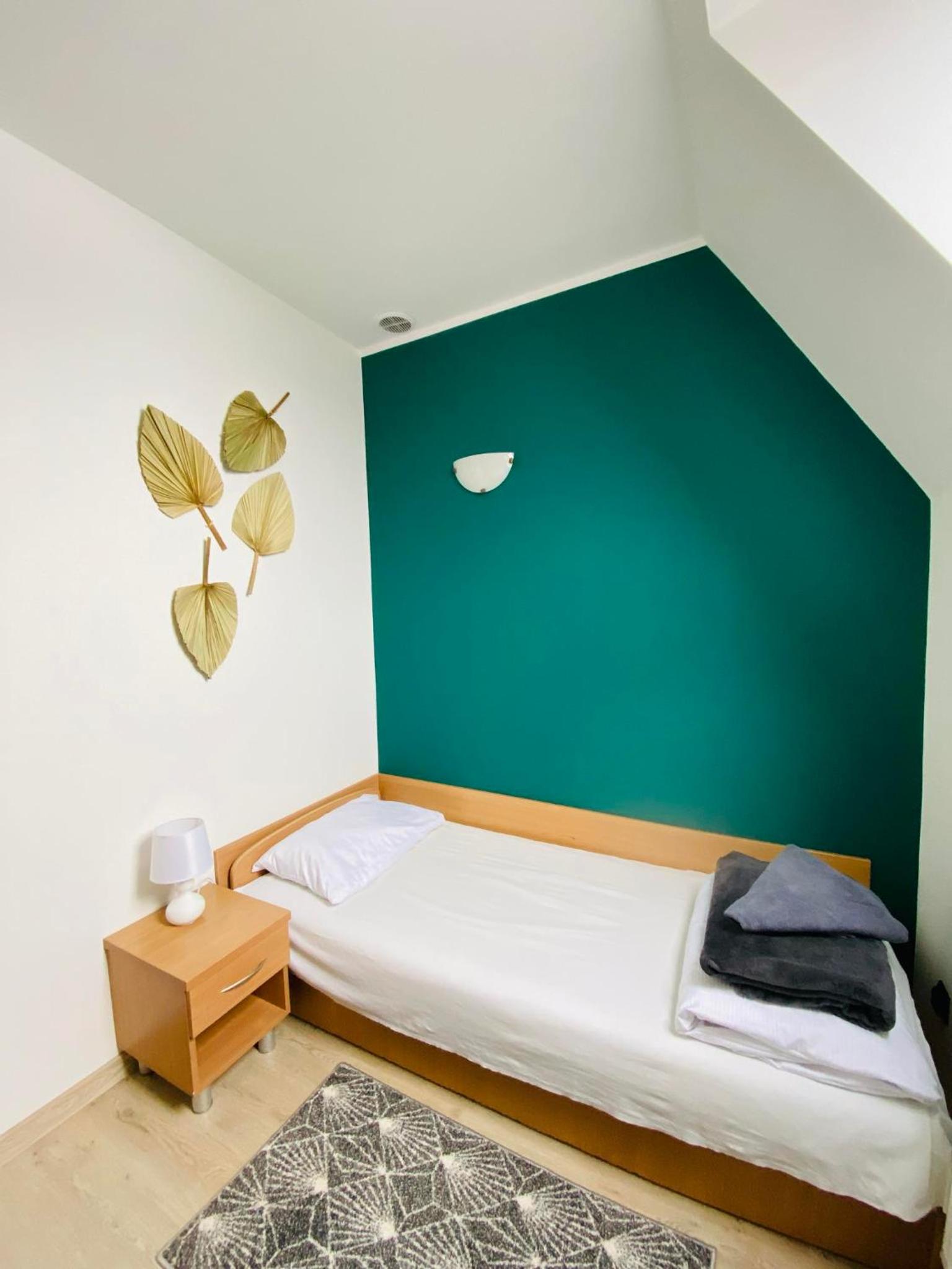 Single Room with Private Bathroom photo 1