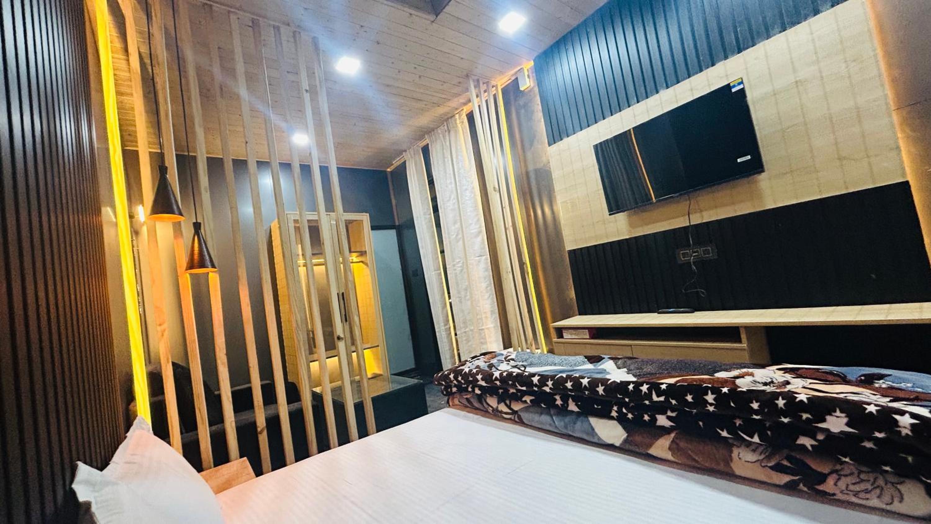 Suite with Balcony