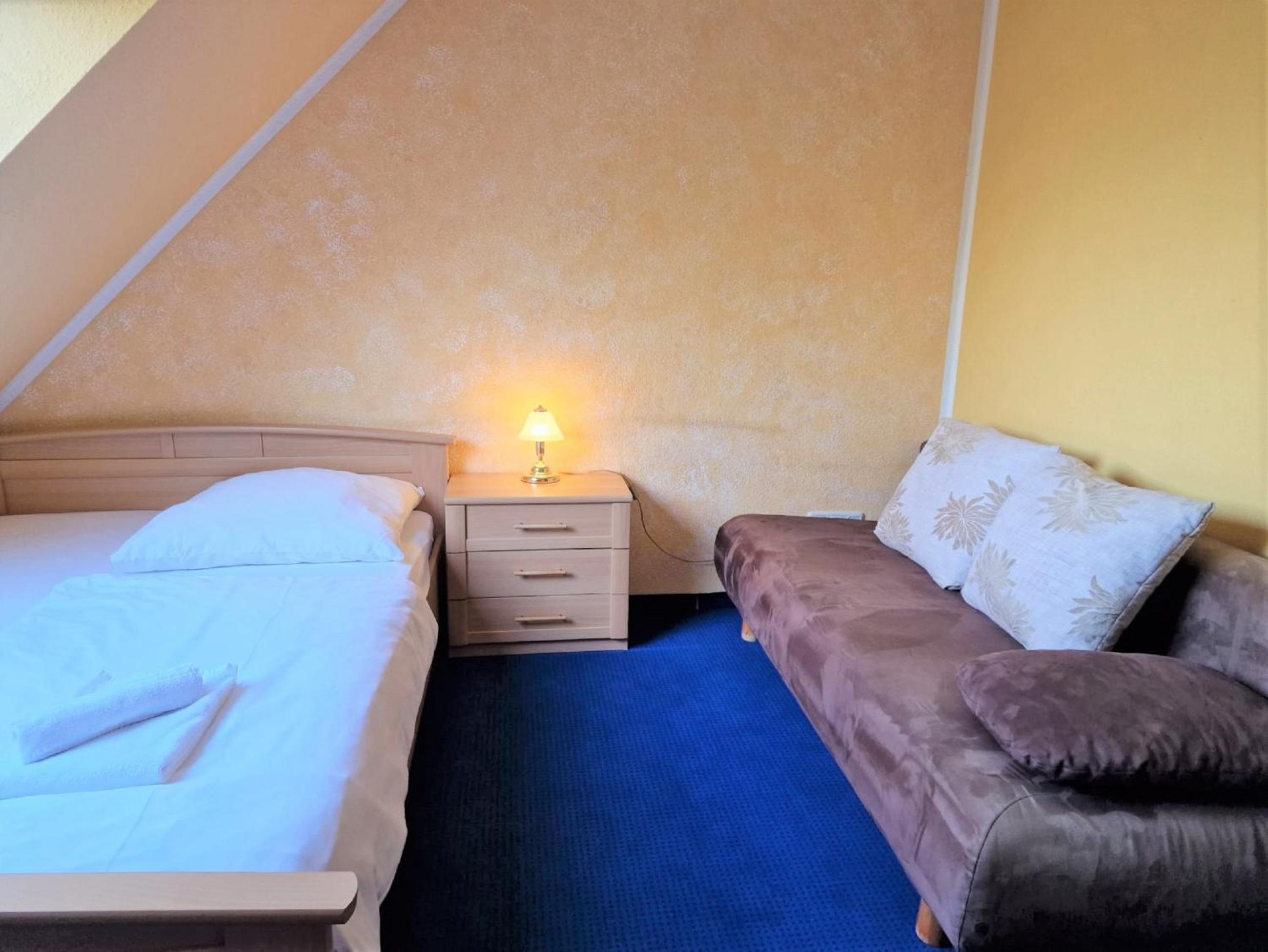 Economy Twin Room