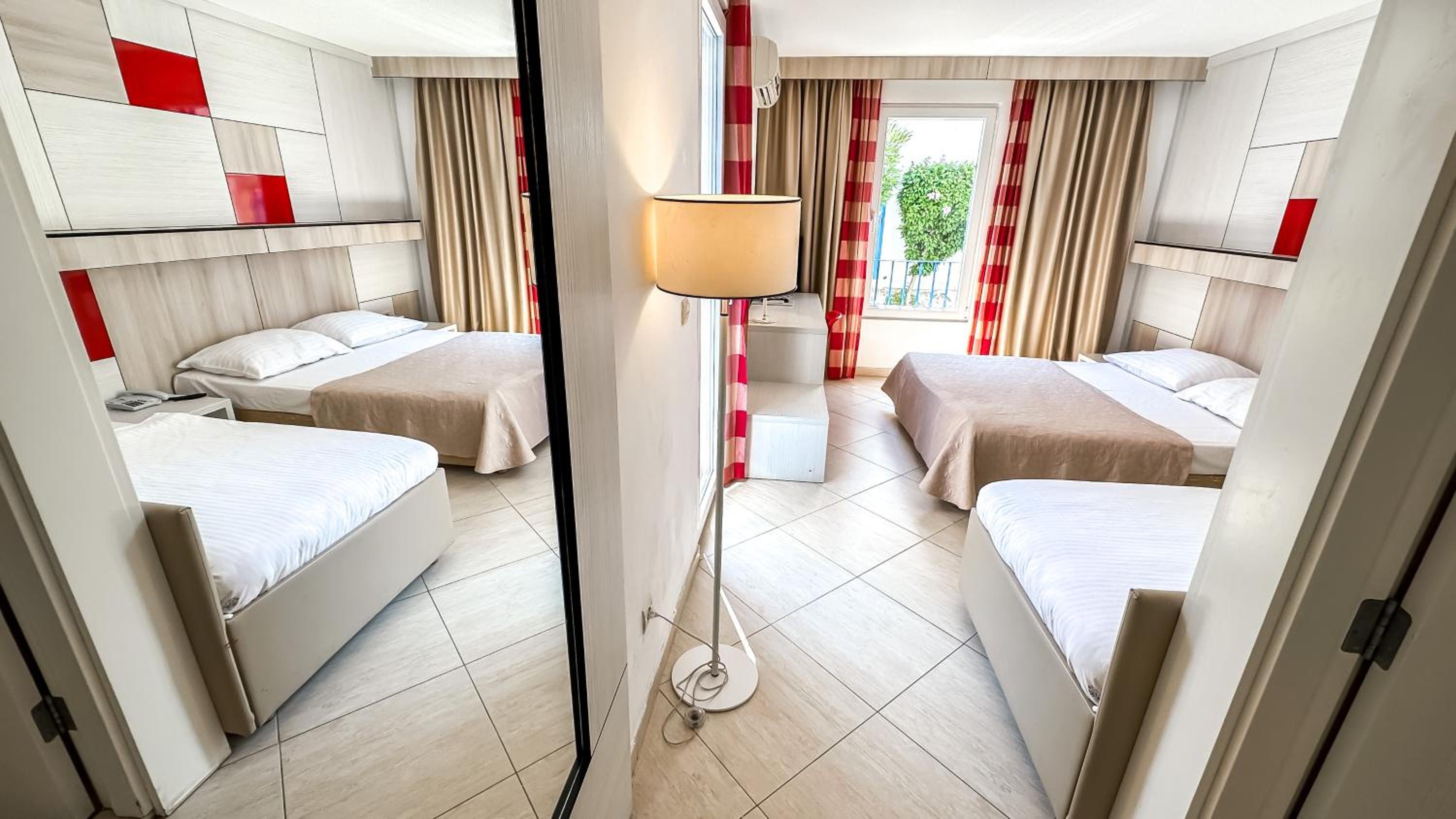 Double or Twin Room with Extra Bed photo 2