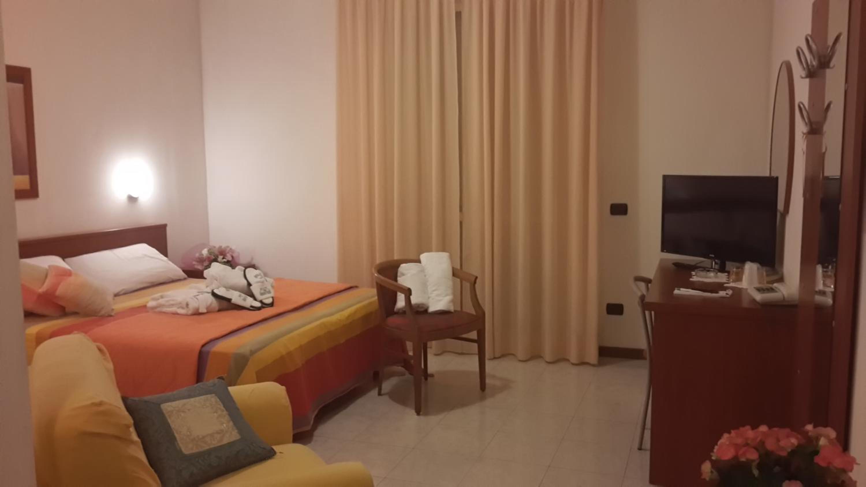 Deluxe Double Room - Photo 3