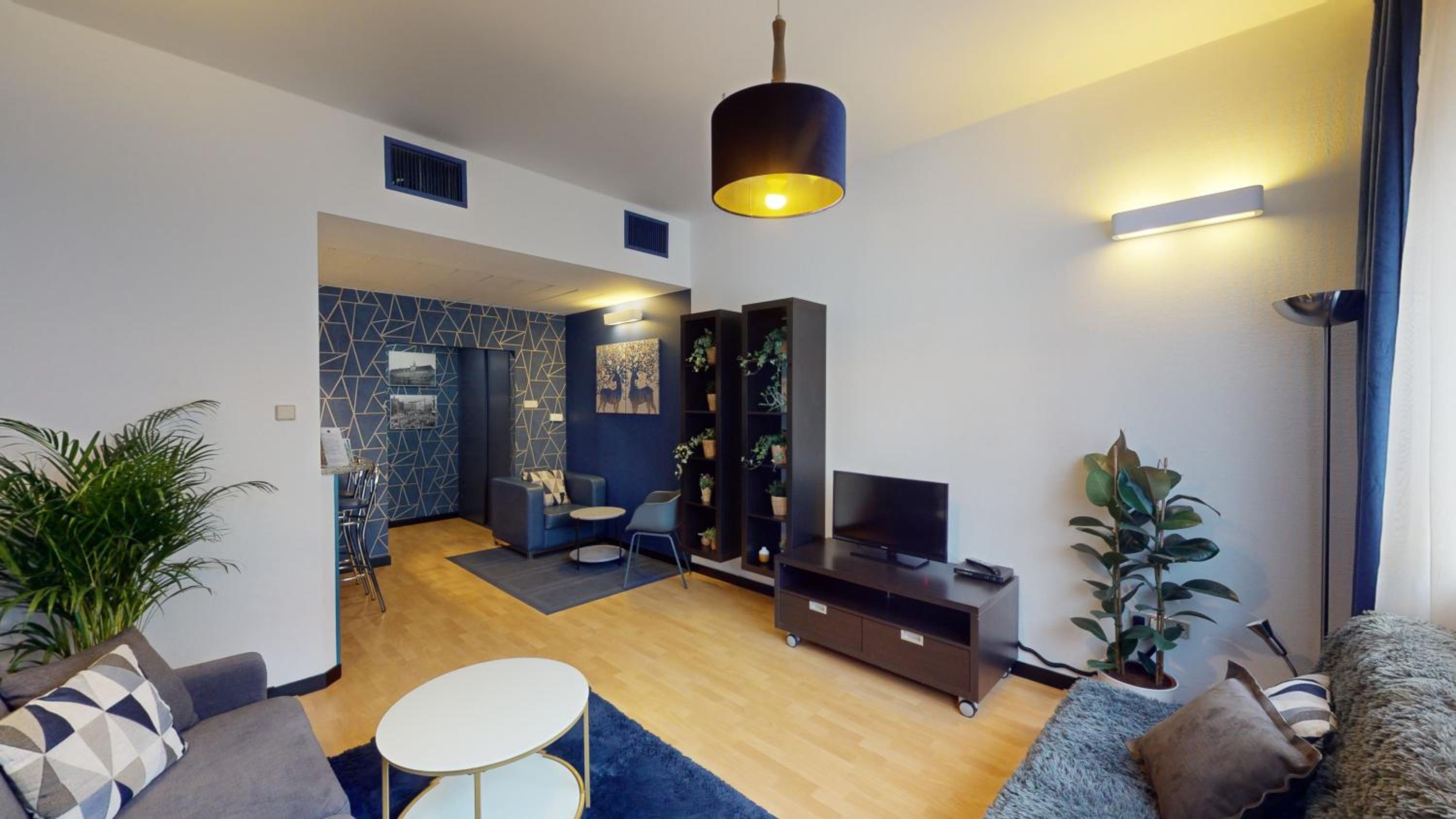 One-Bedroom Apartment