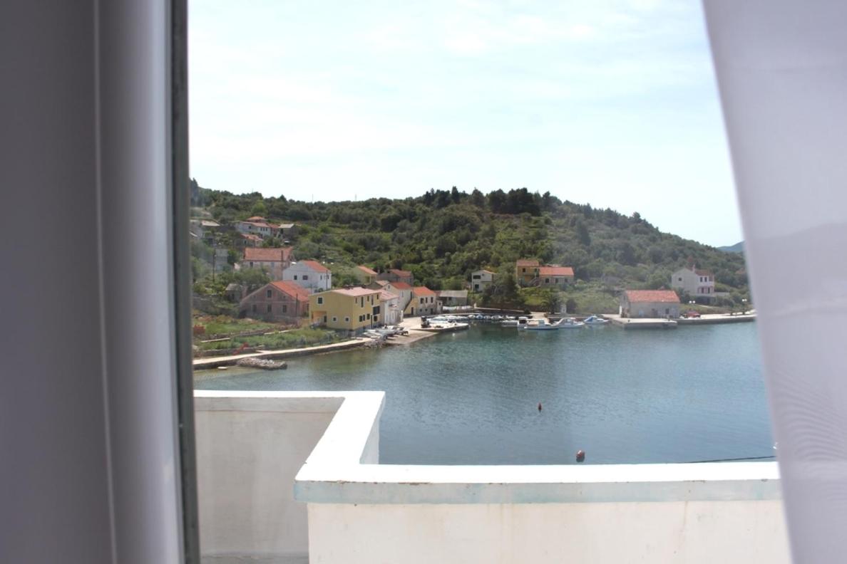 Apartment with Sea View photo 2