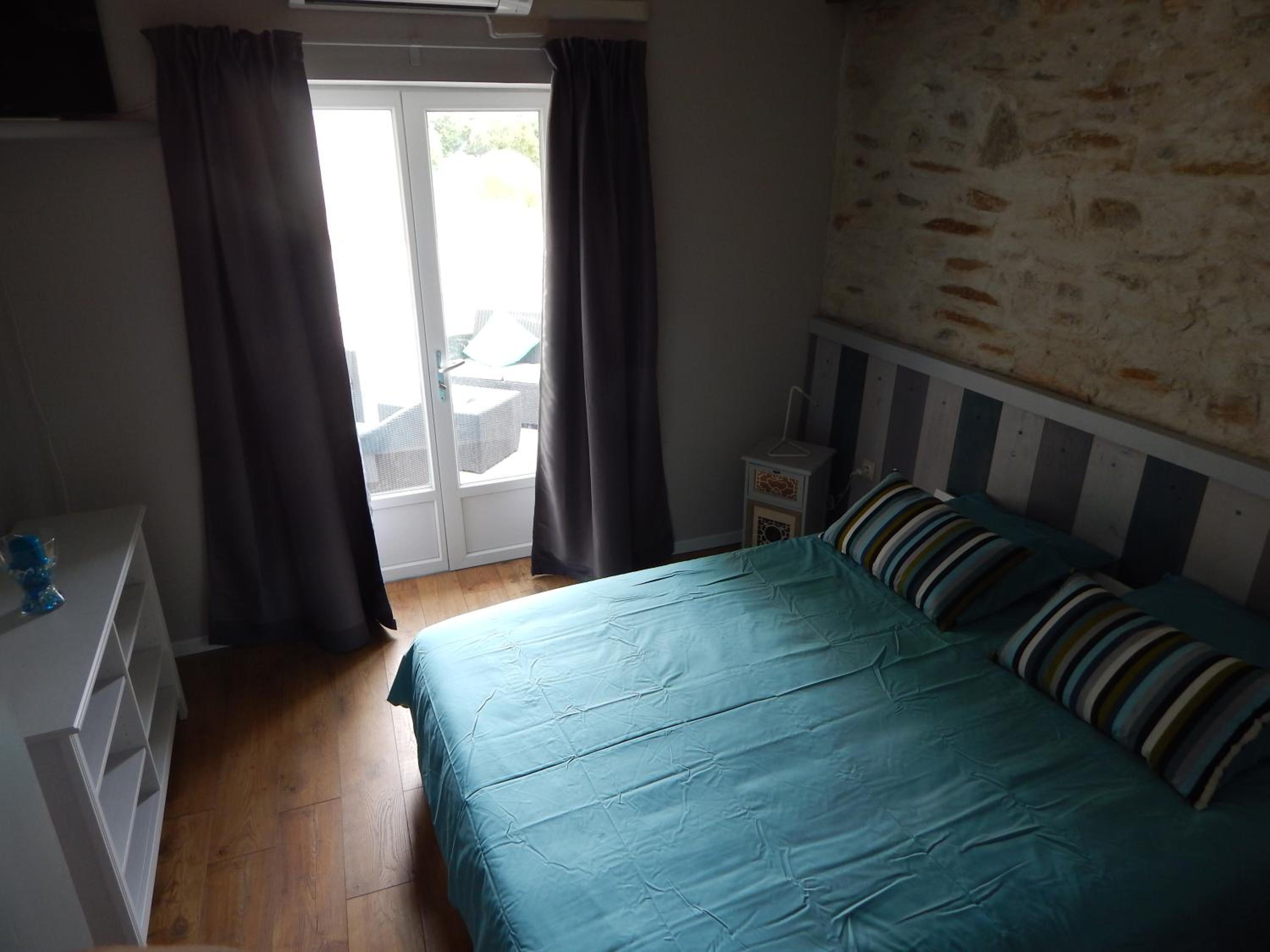 Family Room with Terrace - Photo 8