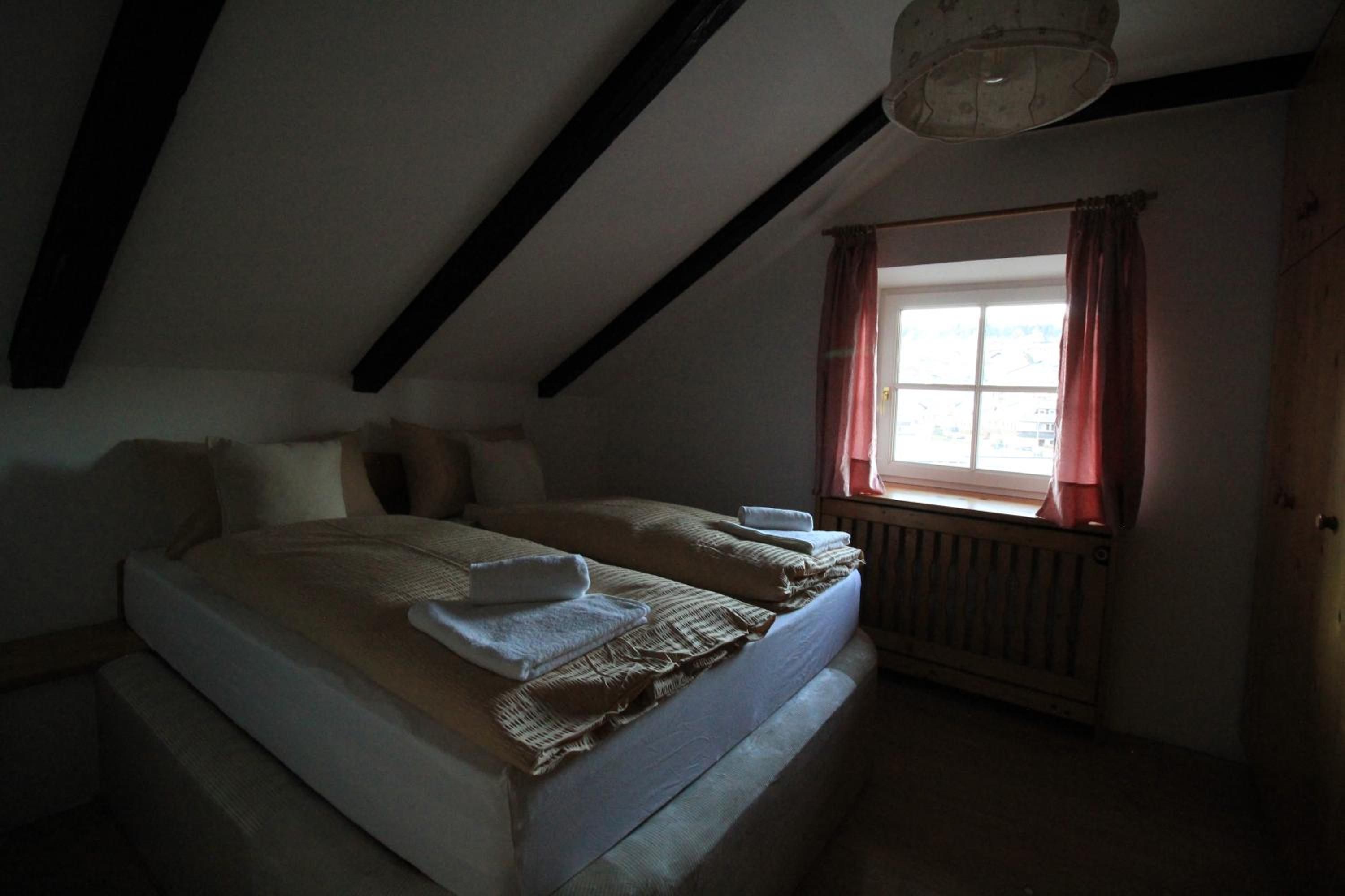 One-Bedroom Apartment - Photo 1