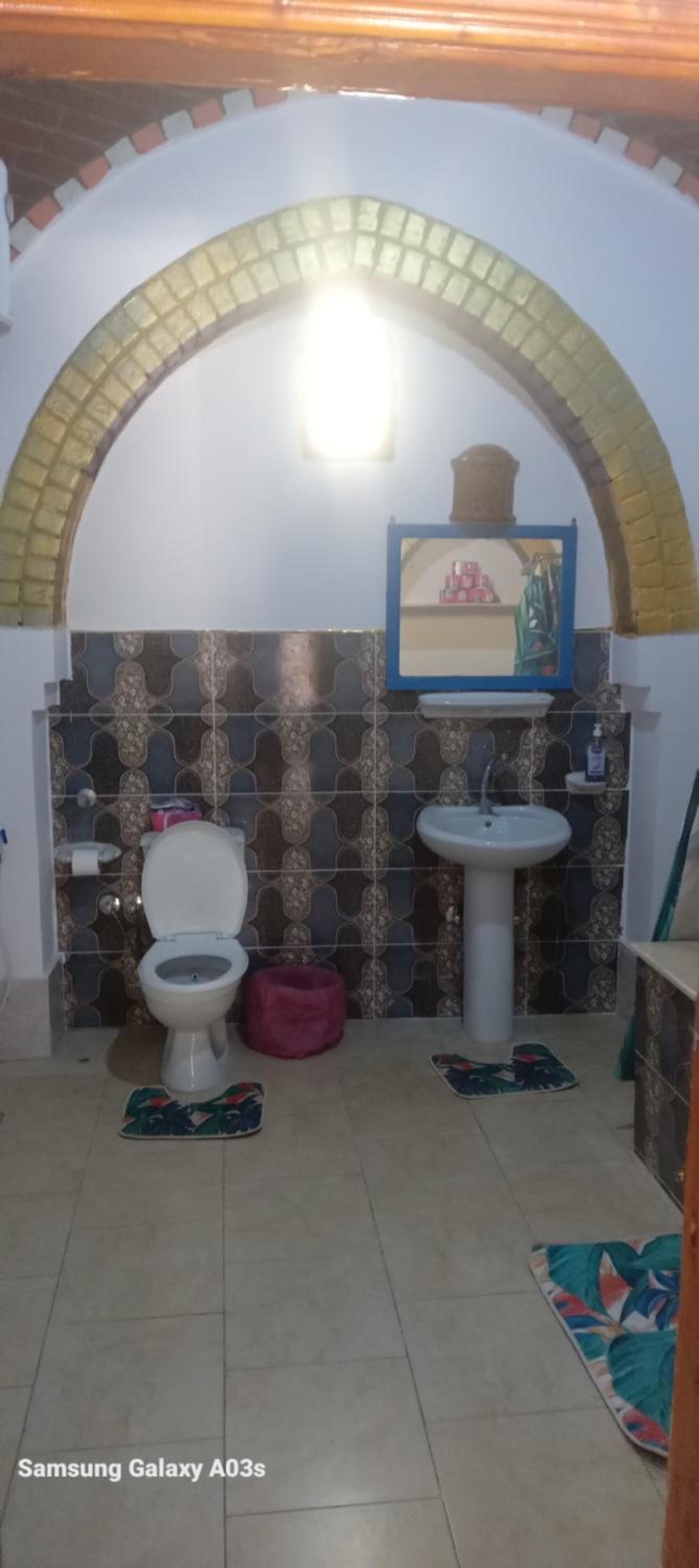 One-Bedroom House - Photo 31