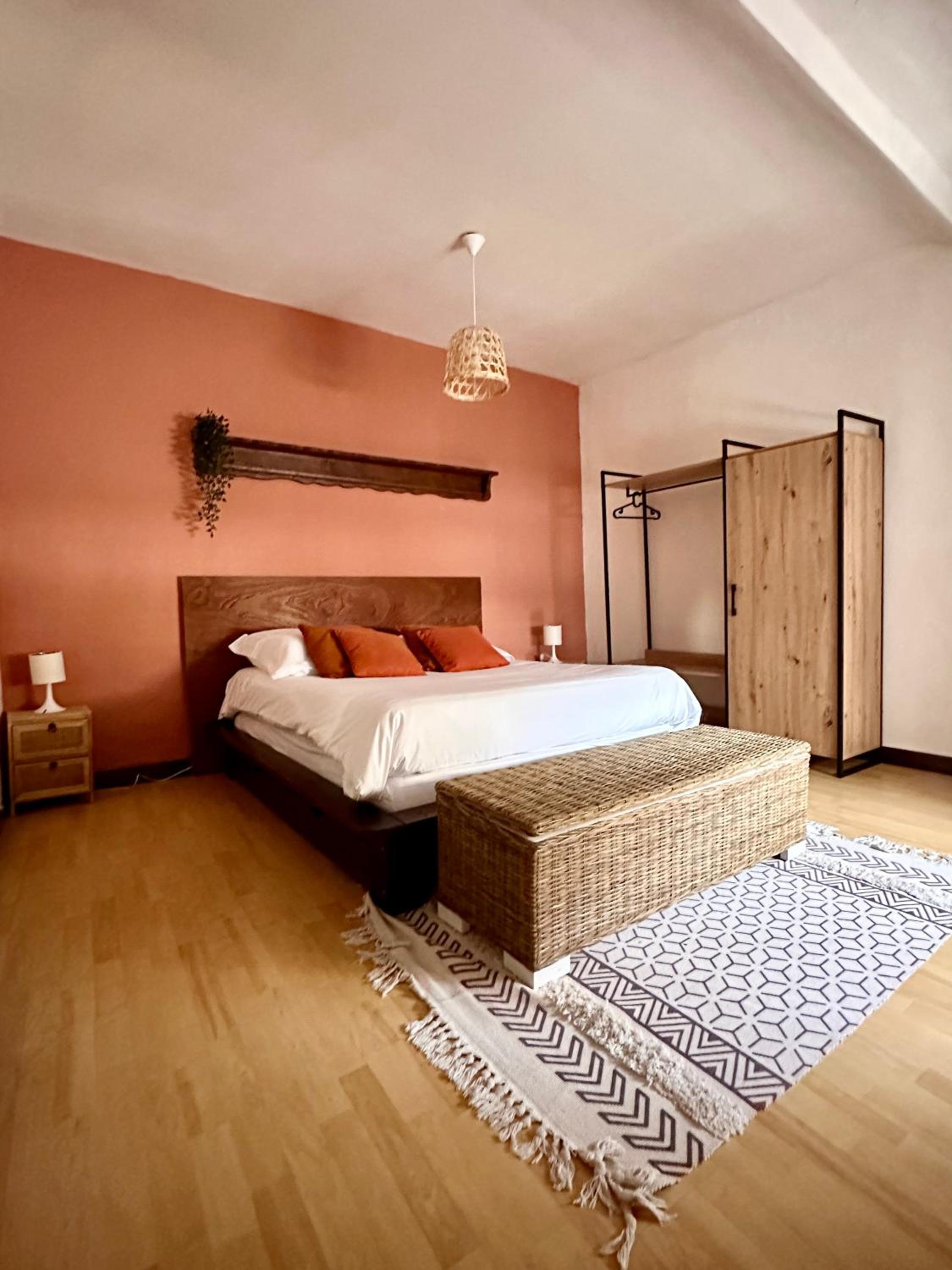 Deluxe Room - Photo 3