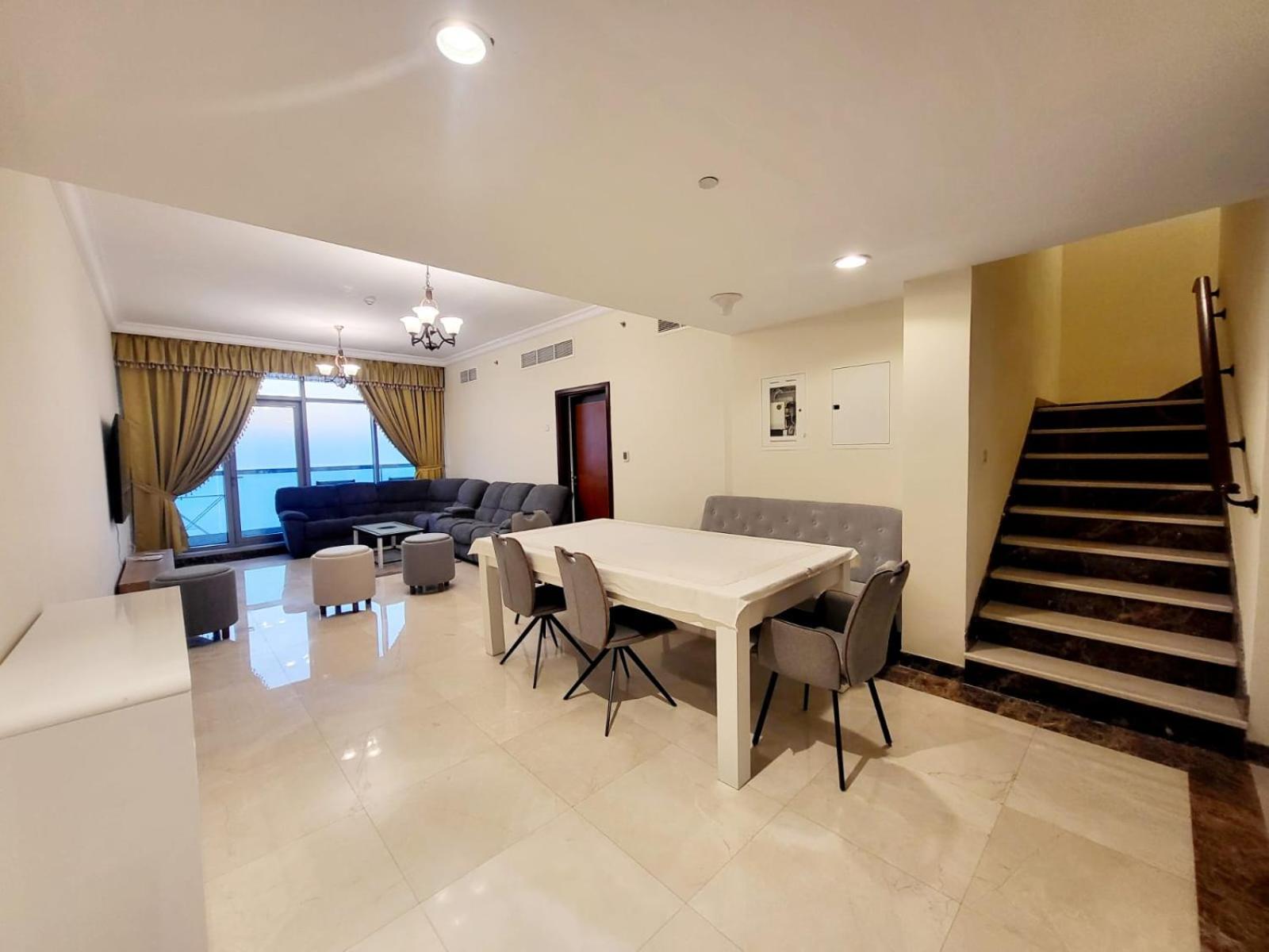 Deluxe Family Suite