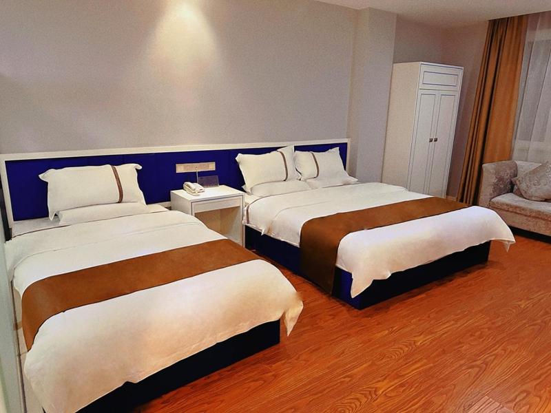 Twin Room with Mahjong
