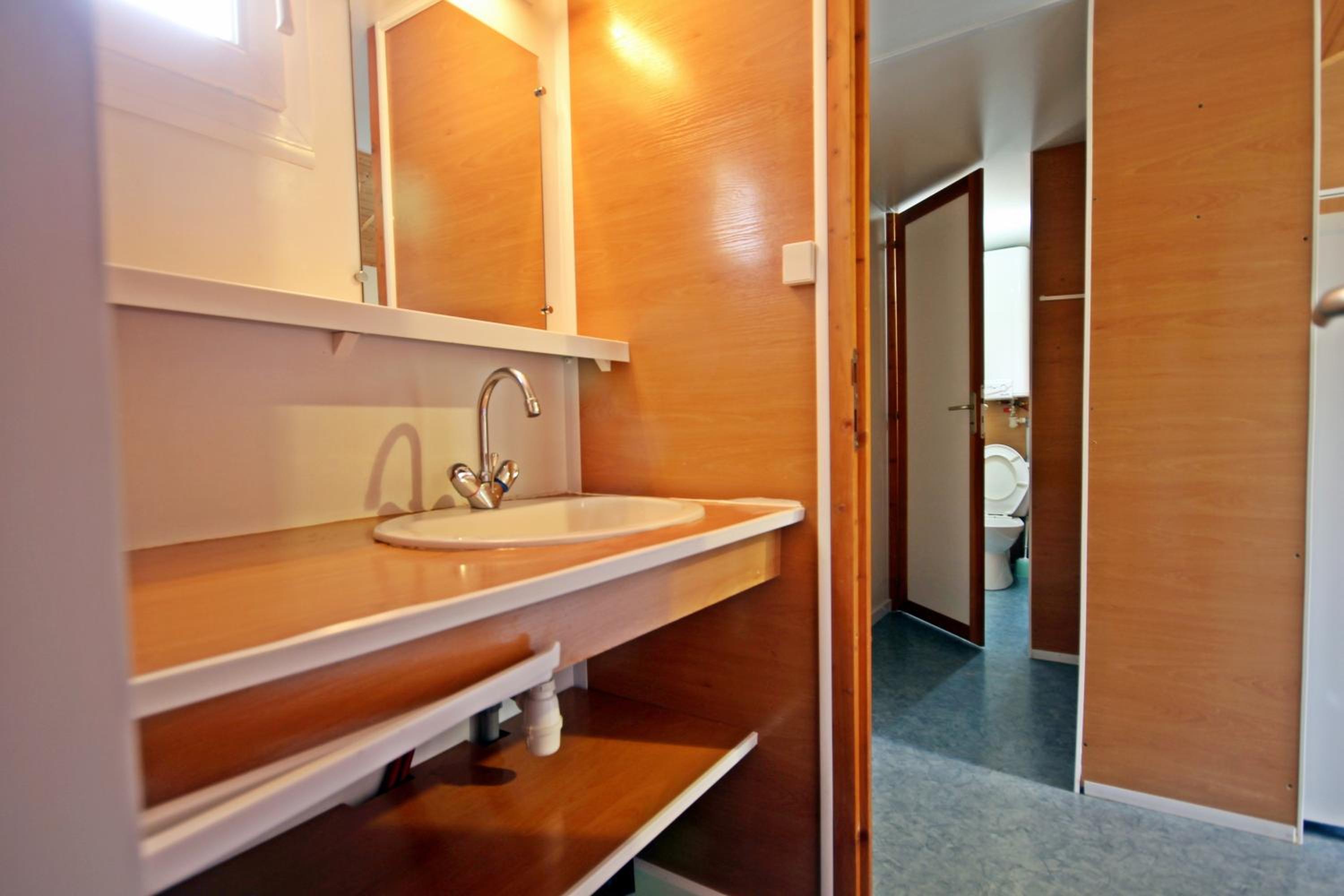 Three-Bedroom Chalet (6 Adults) photo 3