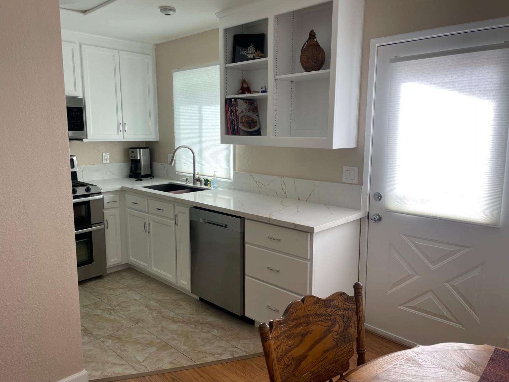 Studio Apartment photo 1