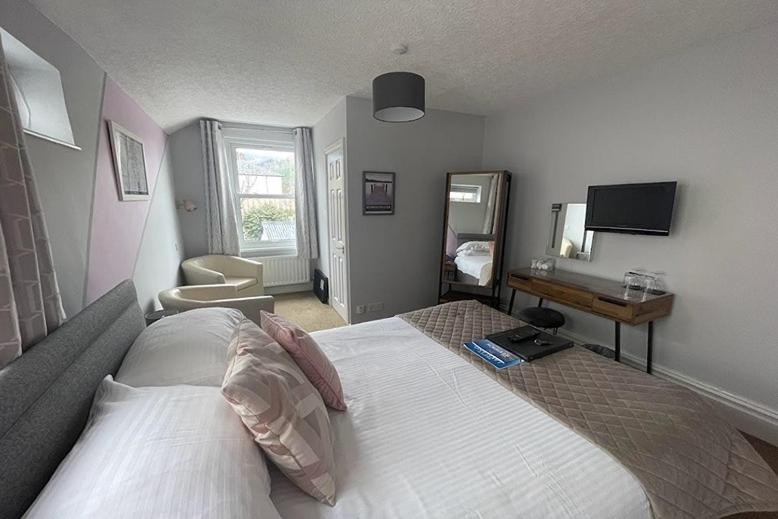 Double Room with Mountain View