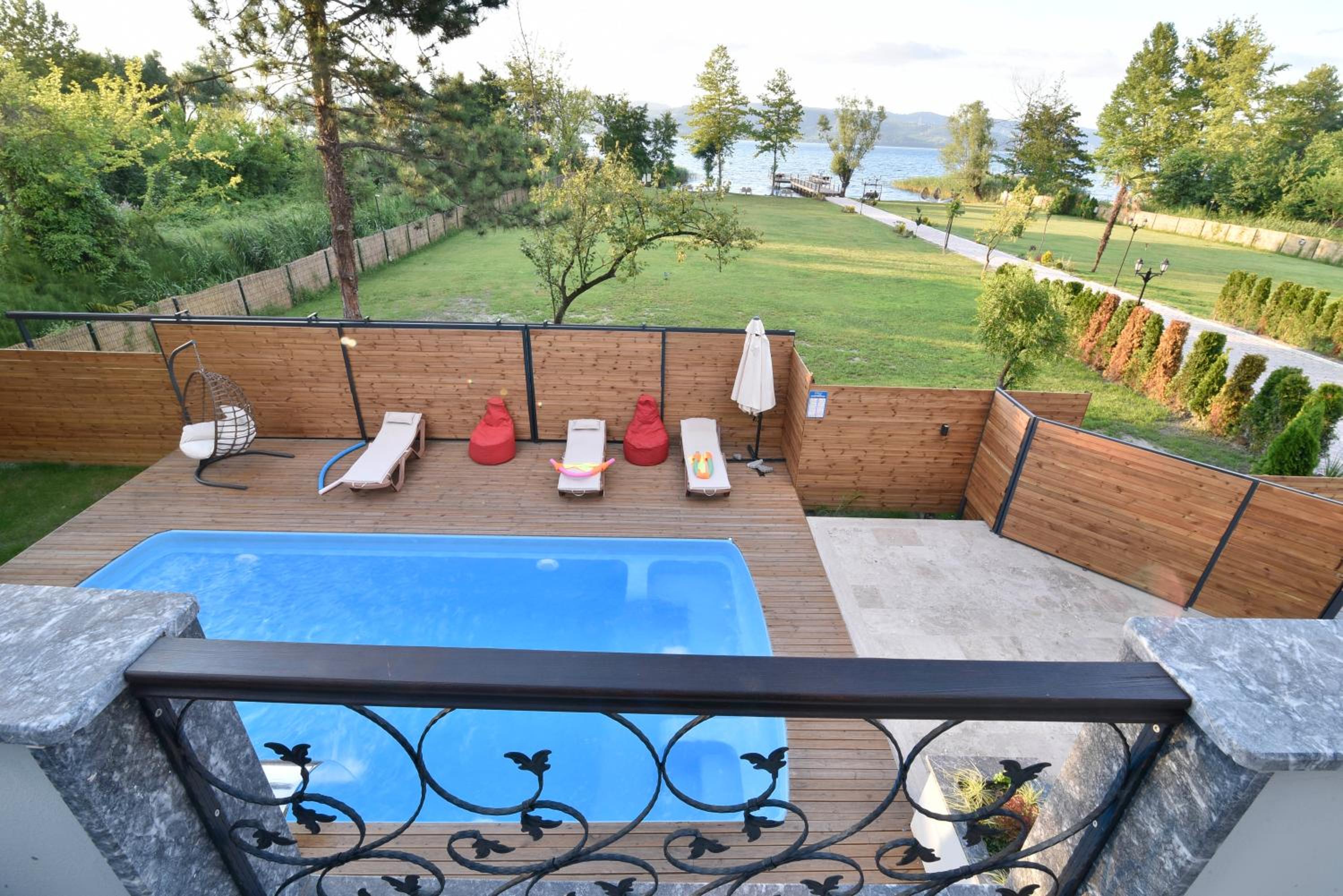 Deluxe Villa