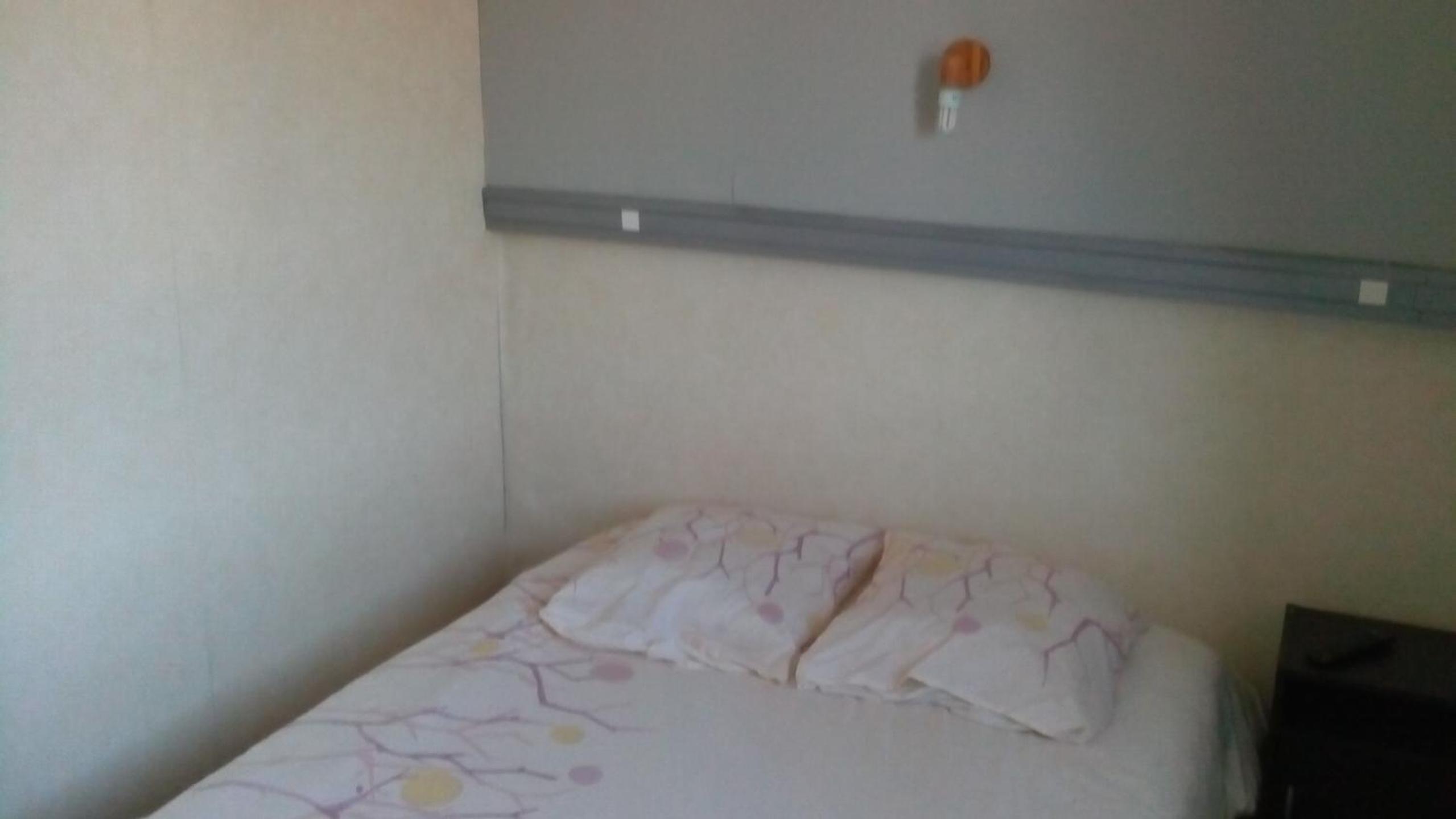 Standard Double Room with Shared Bathroom and Toilet photo 2