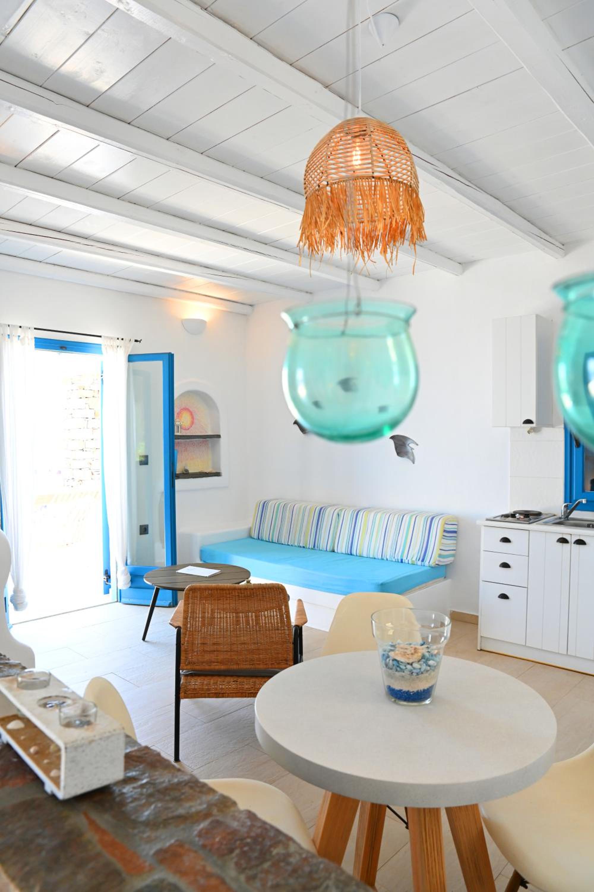 Junior Suite with Sea View - Photo 9