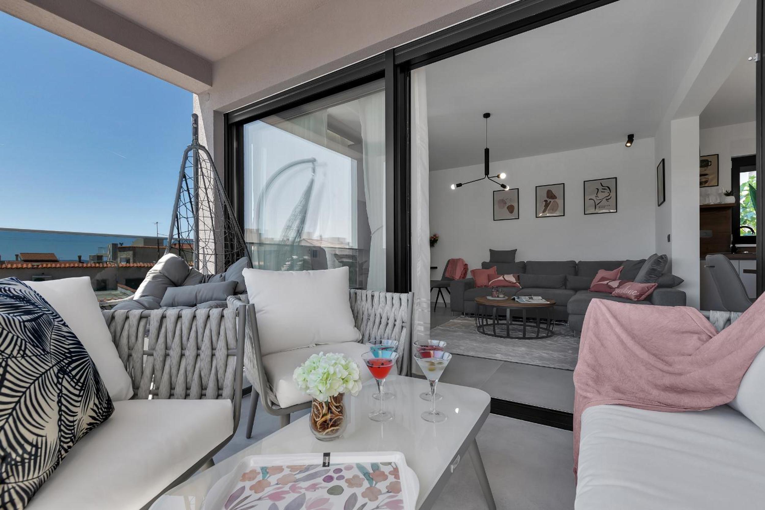 Deluxe Apartment