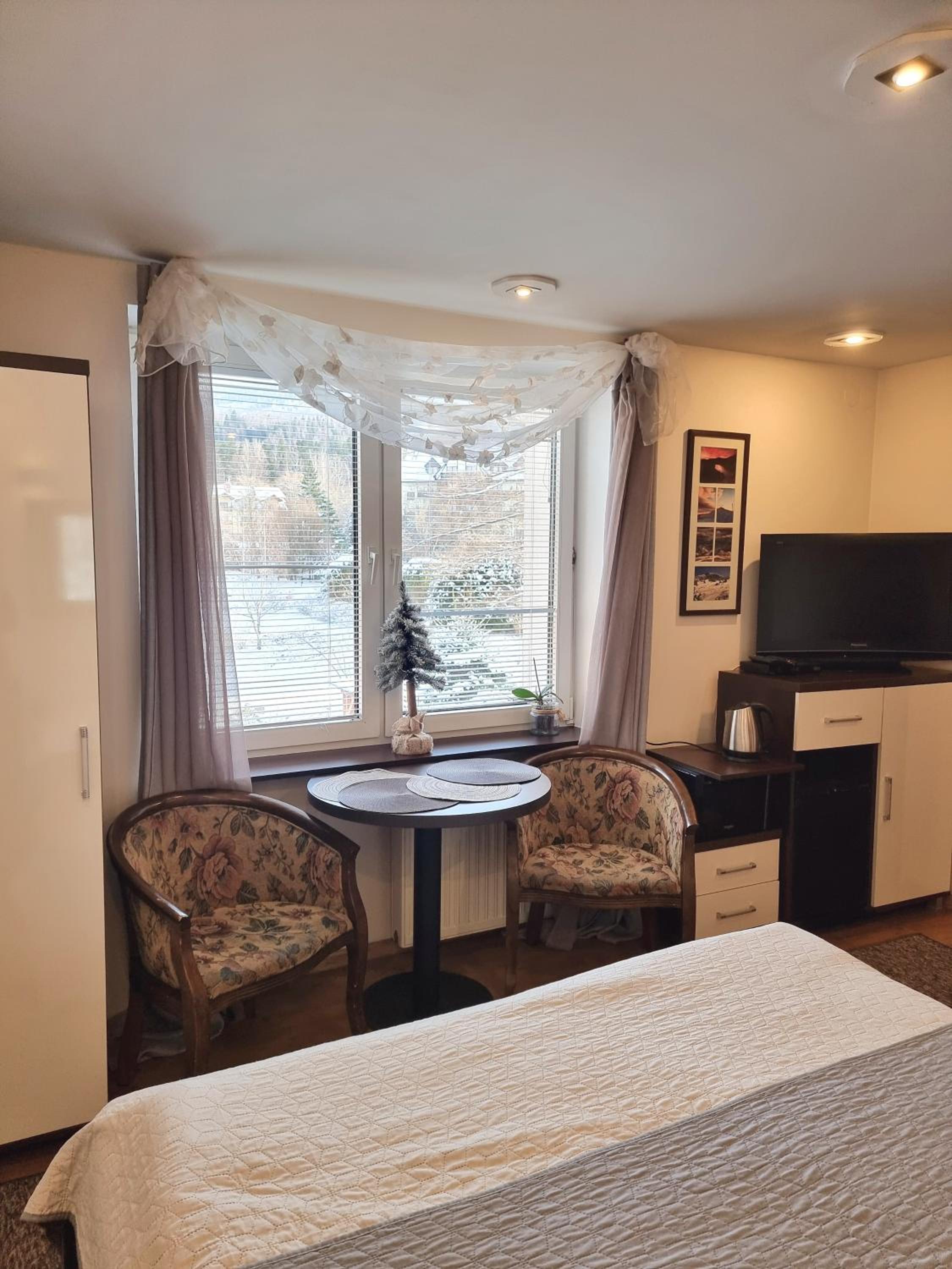 Double Room with Private Bathroom photo 1