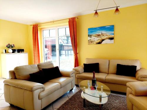 Apartment with Terrace photo 3