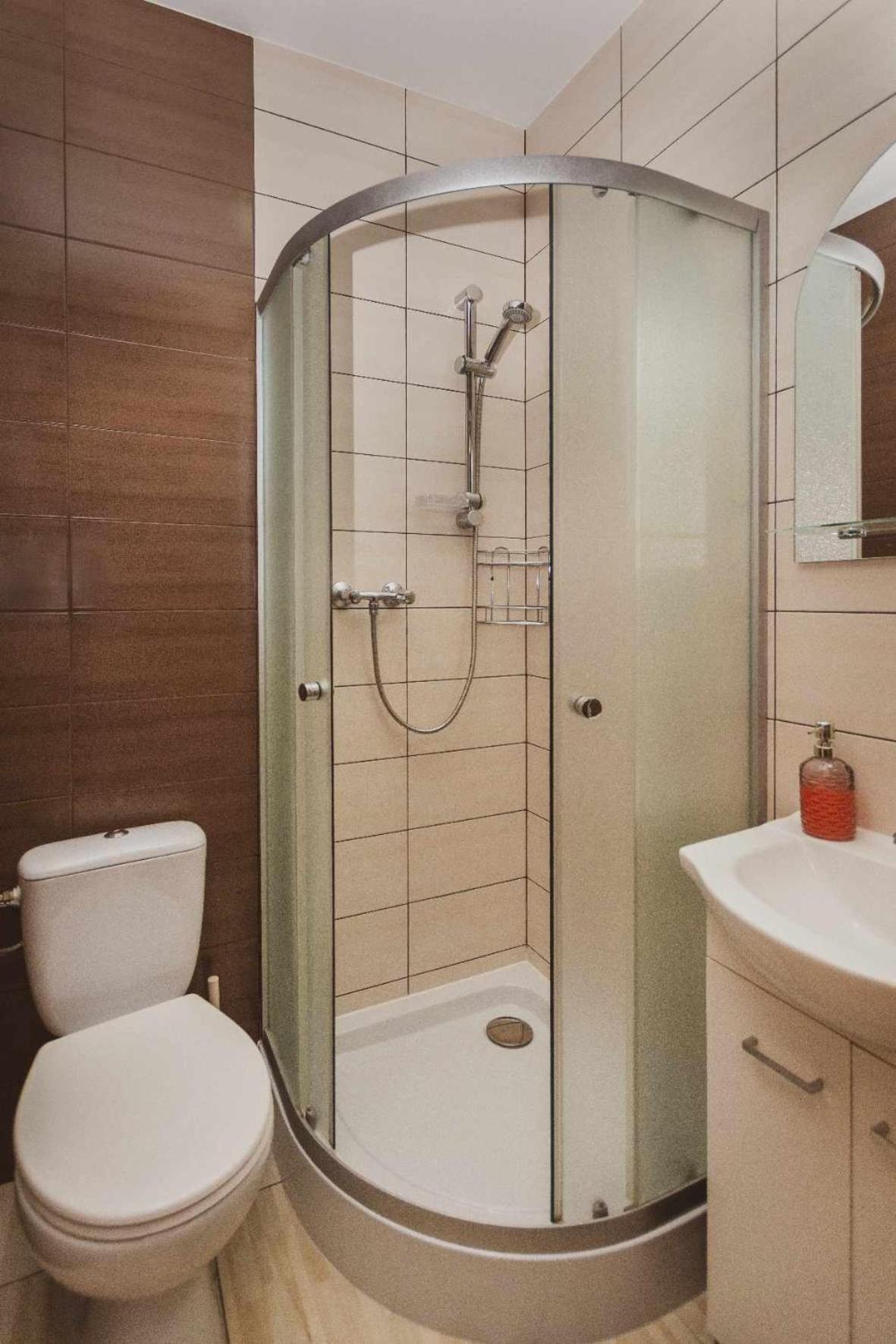 Double Room with Private External Bathroom - Photo 1