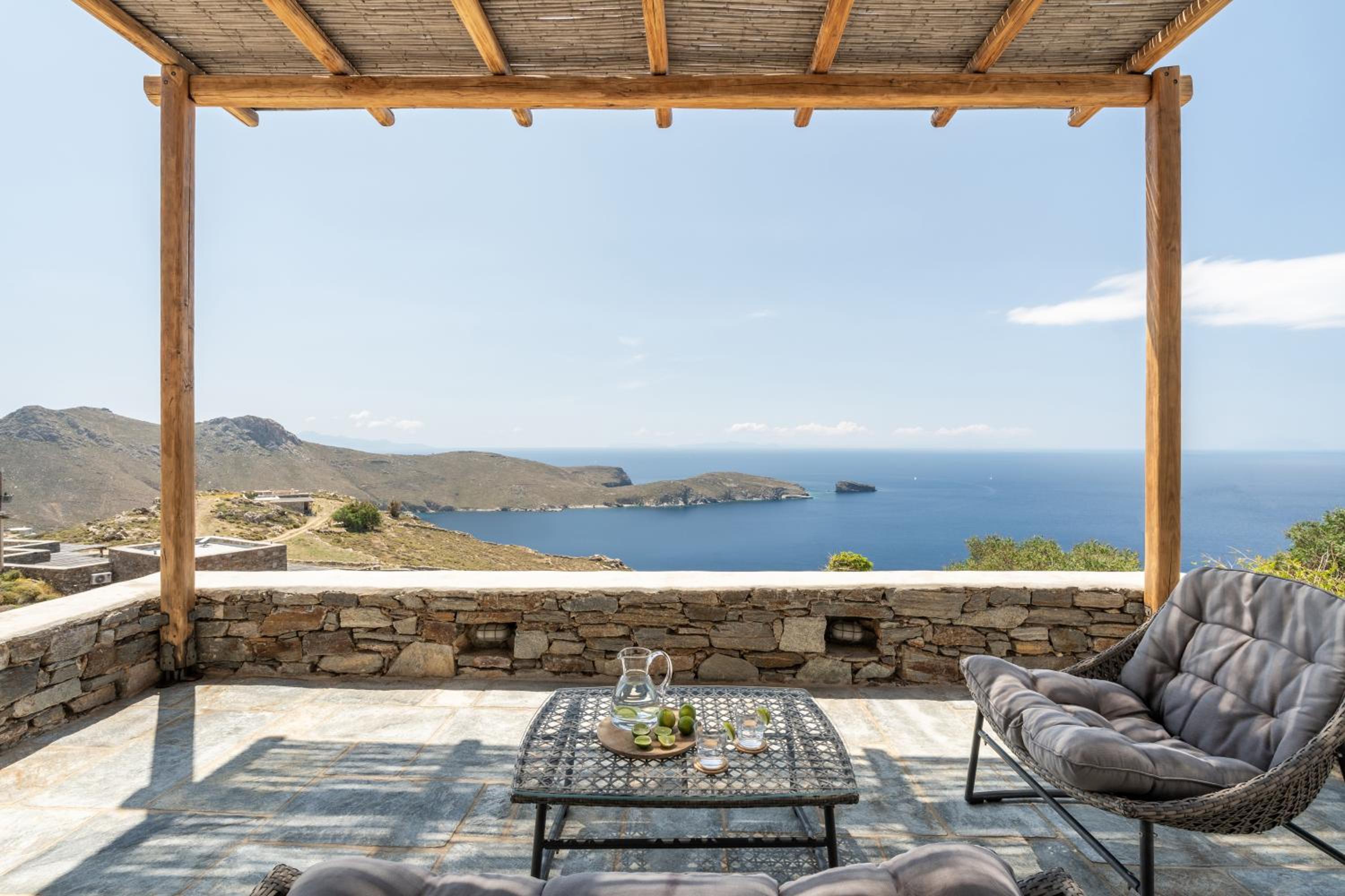 One Bedroom Maisonette with Sea View