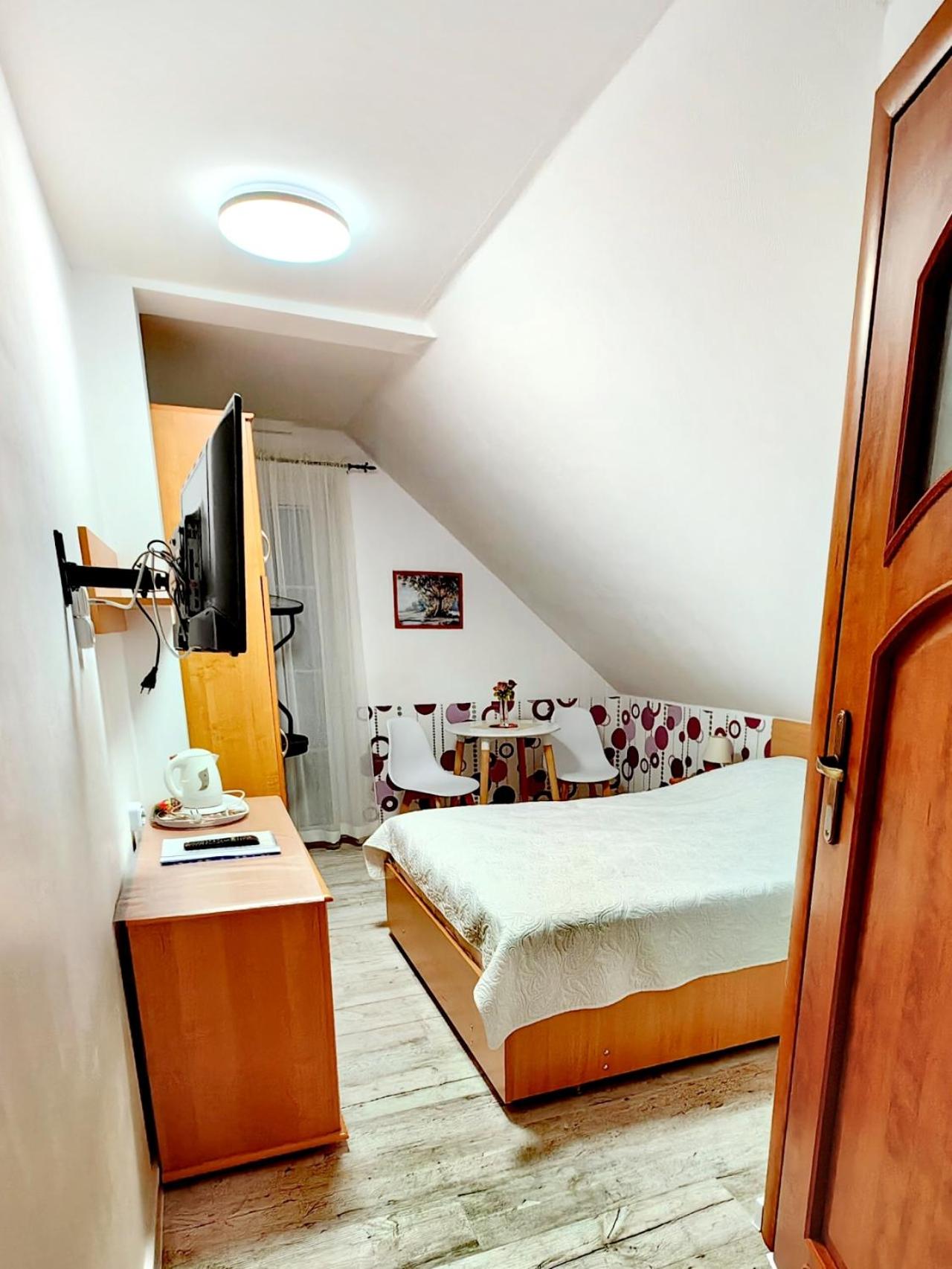 Large Double Room photo 2