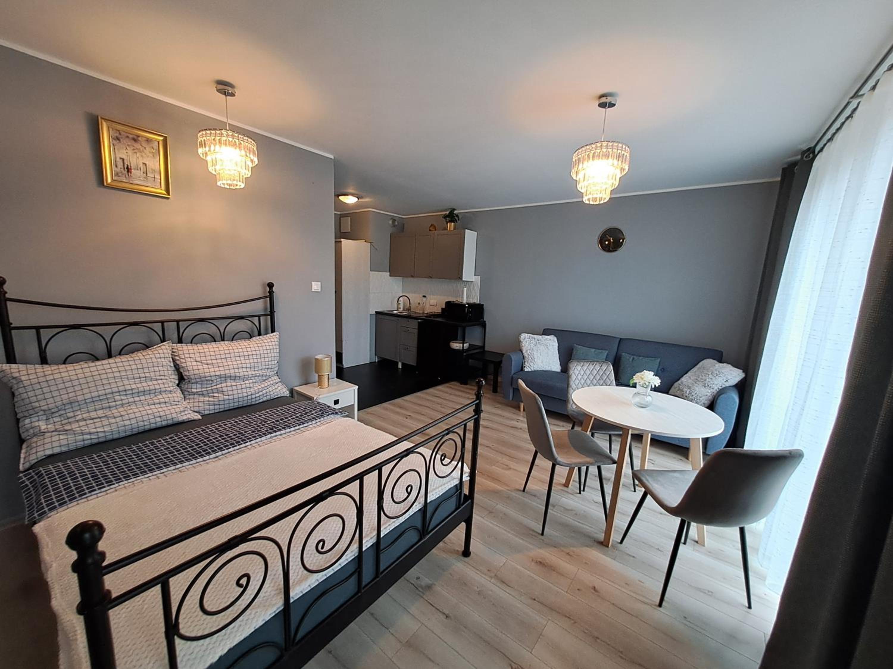 One-Bedroom Apartment - Photo 15