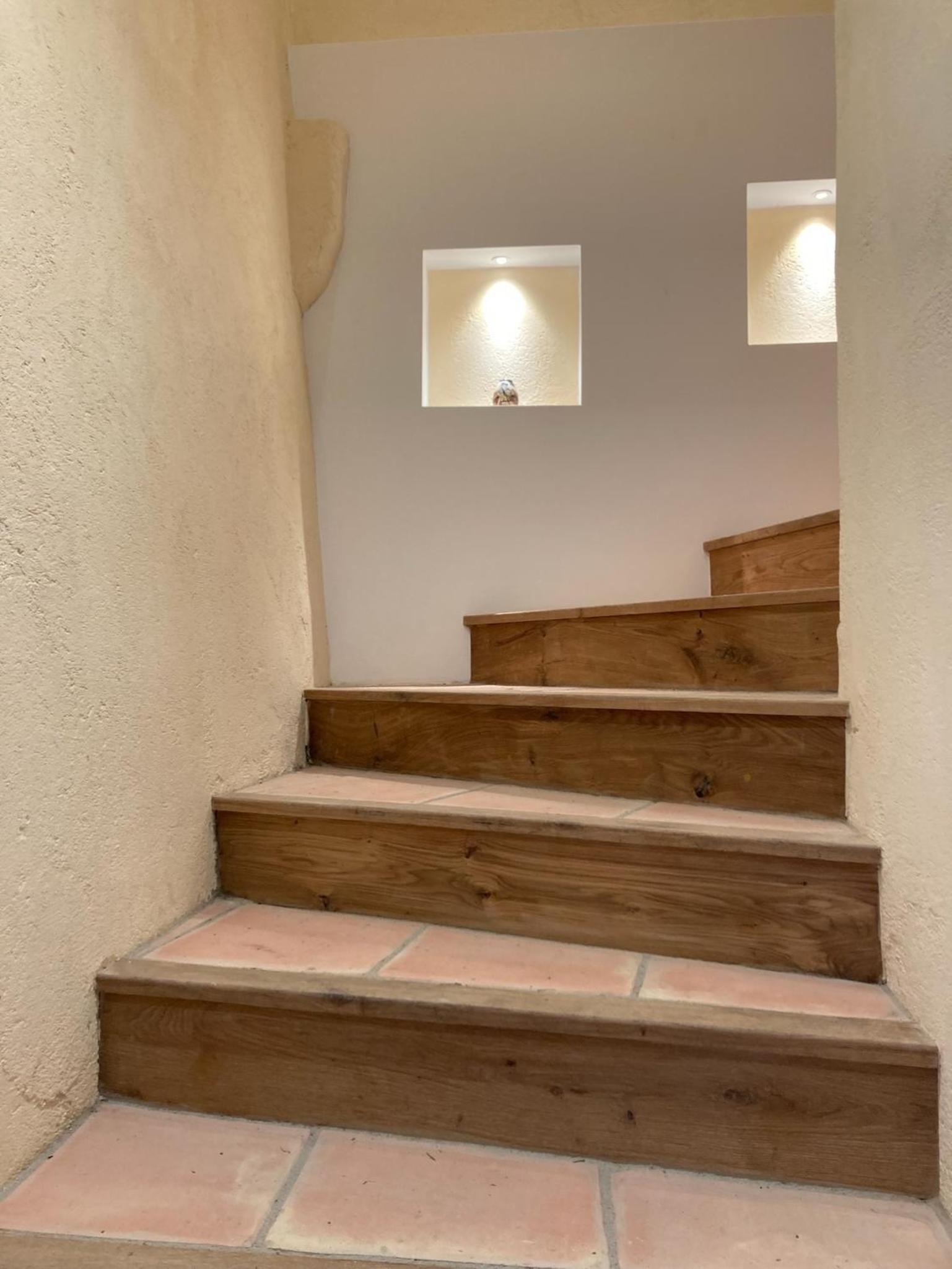 Two-Bedroom House - Photo 2