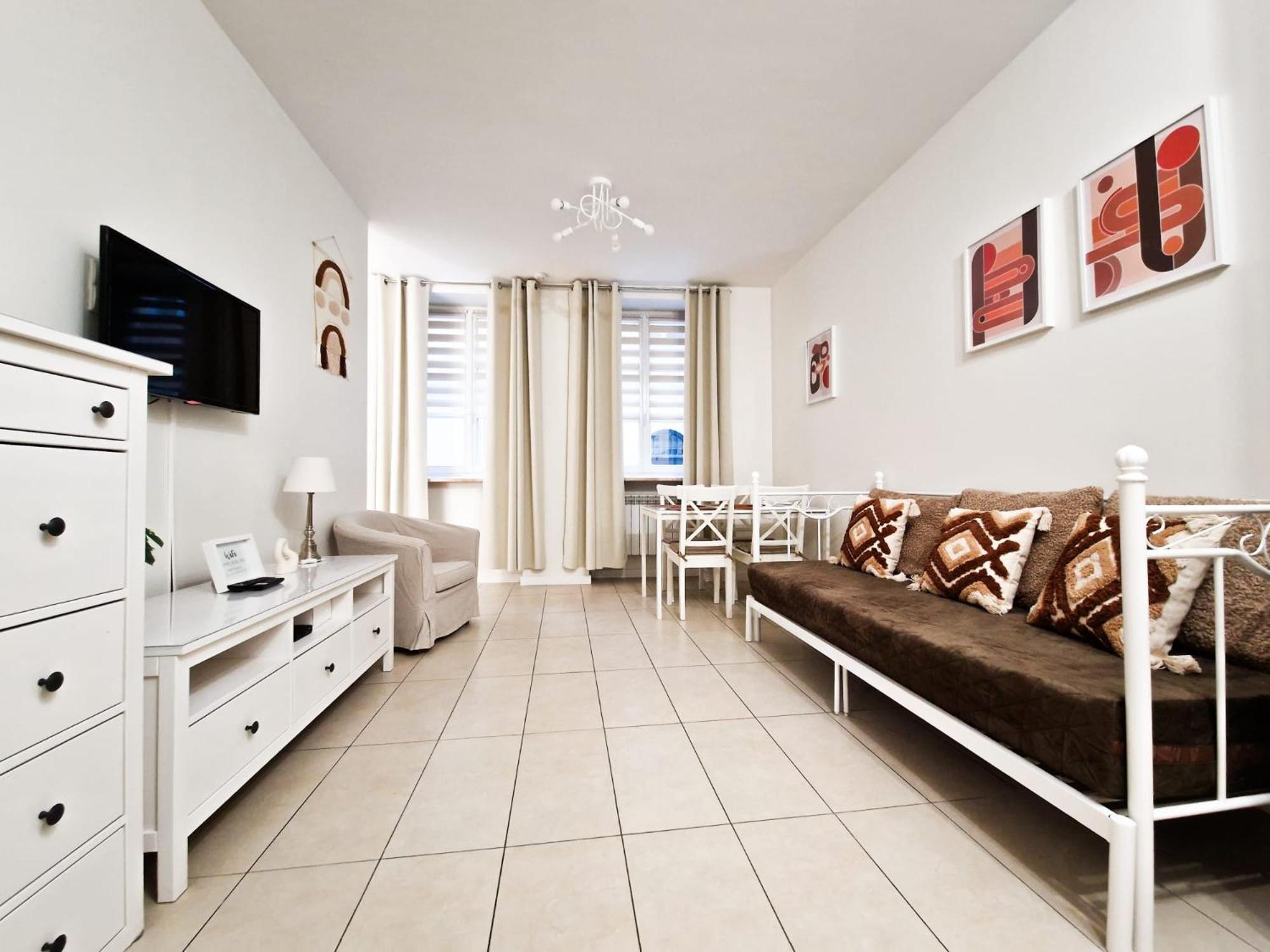 One-Bedroom Apartment