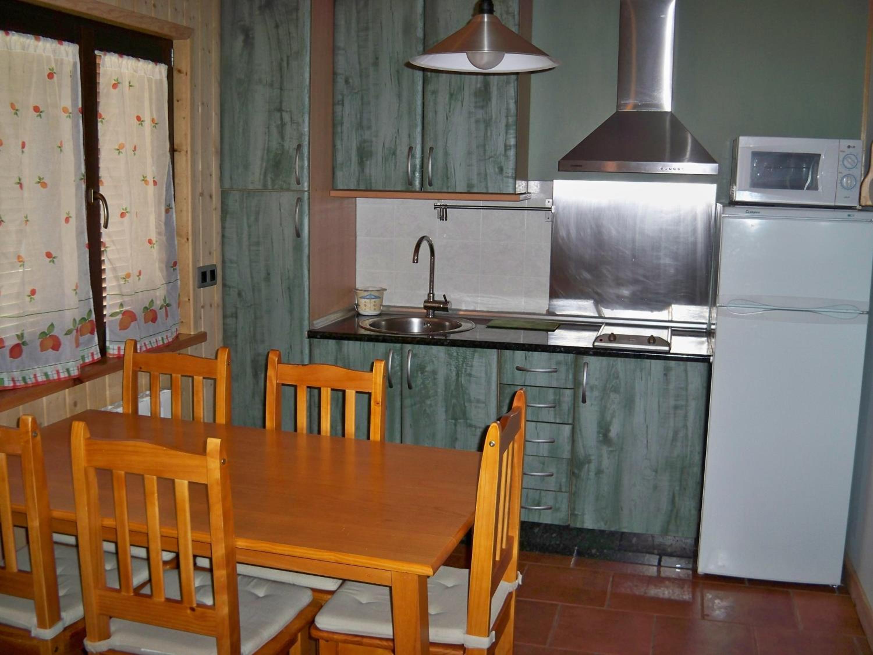 Two-Bedroom Bungalow (6 Adults)