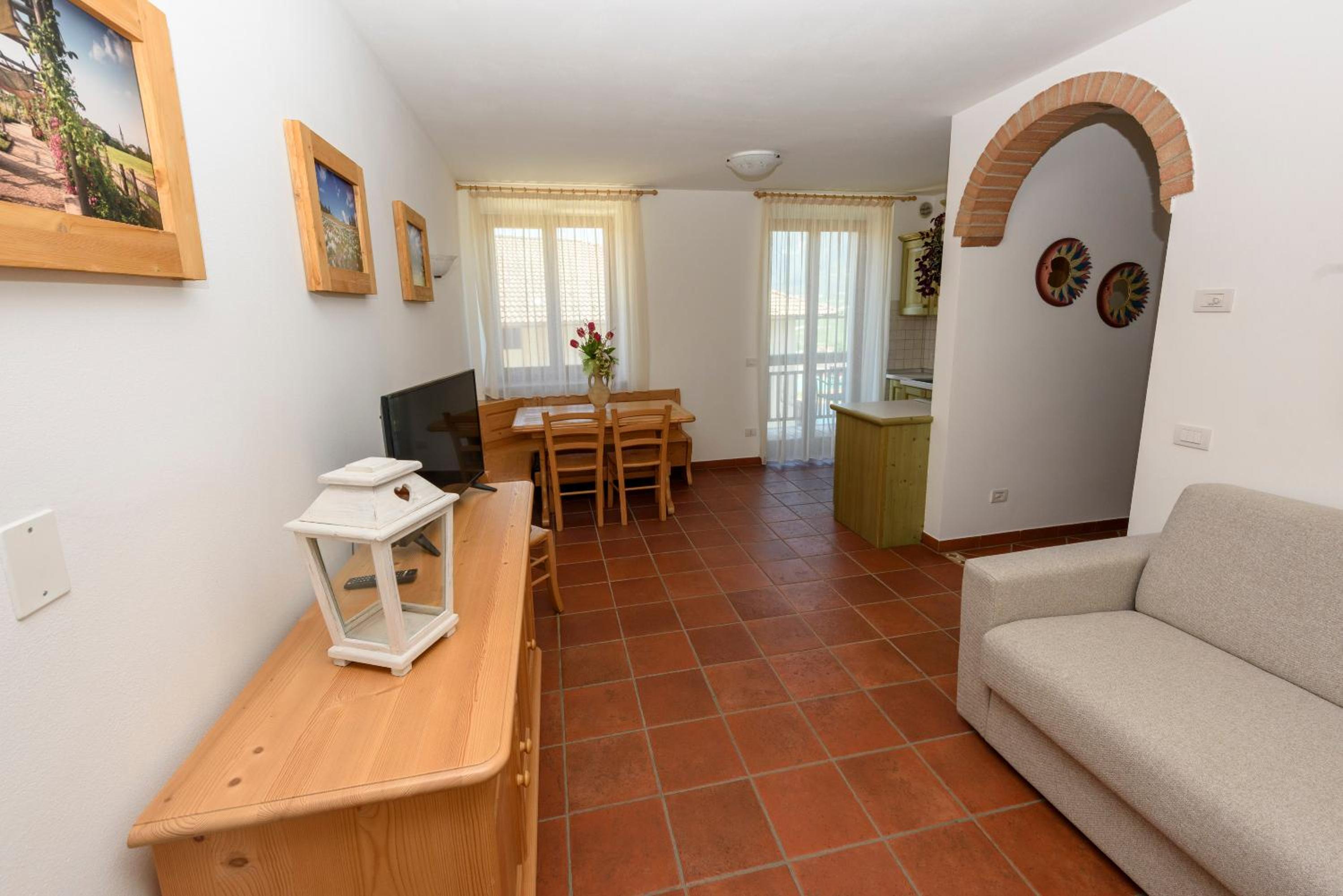 Superior Two-Bedroom Apartment - Photo 6