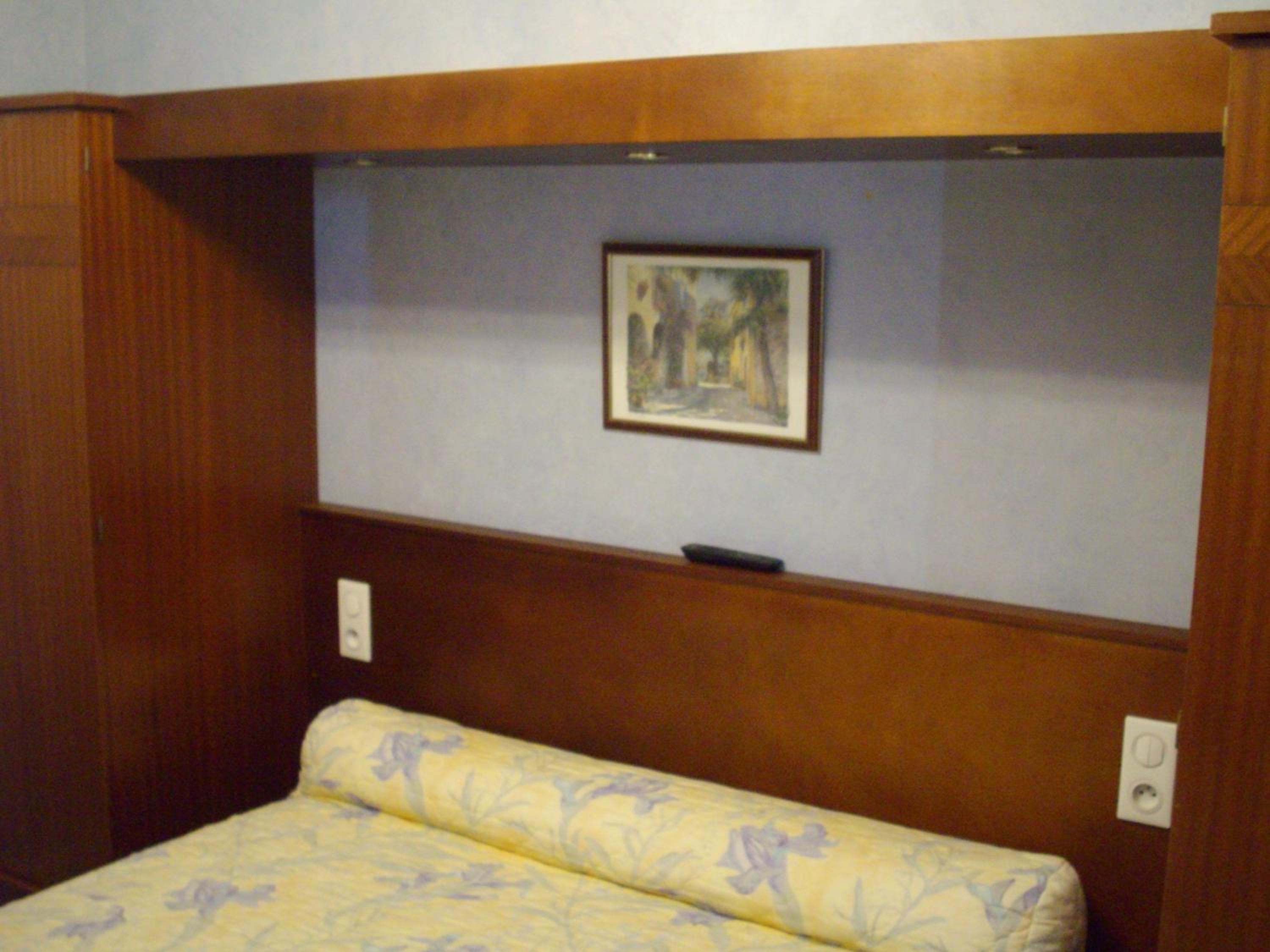 Quadruple Room with Bath photo 3