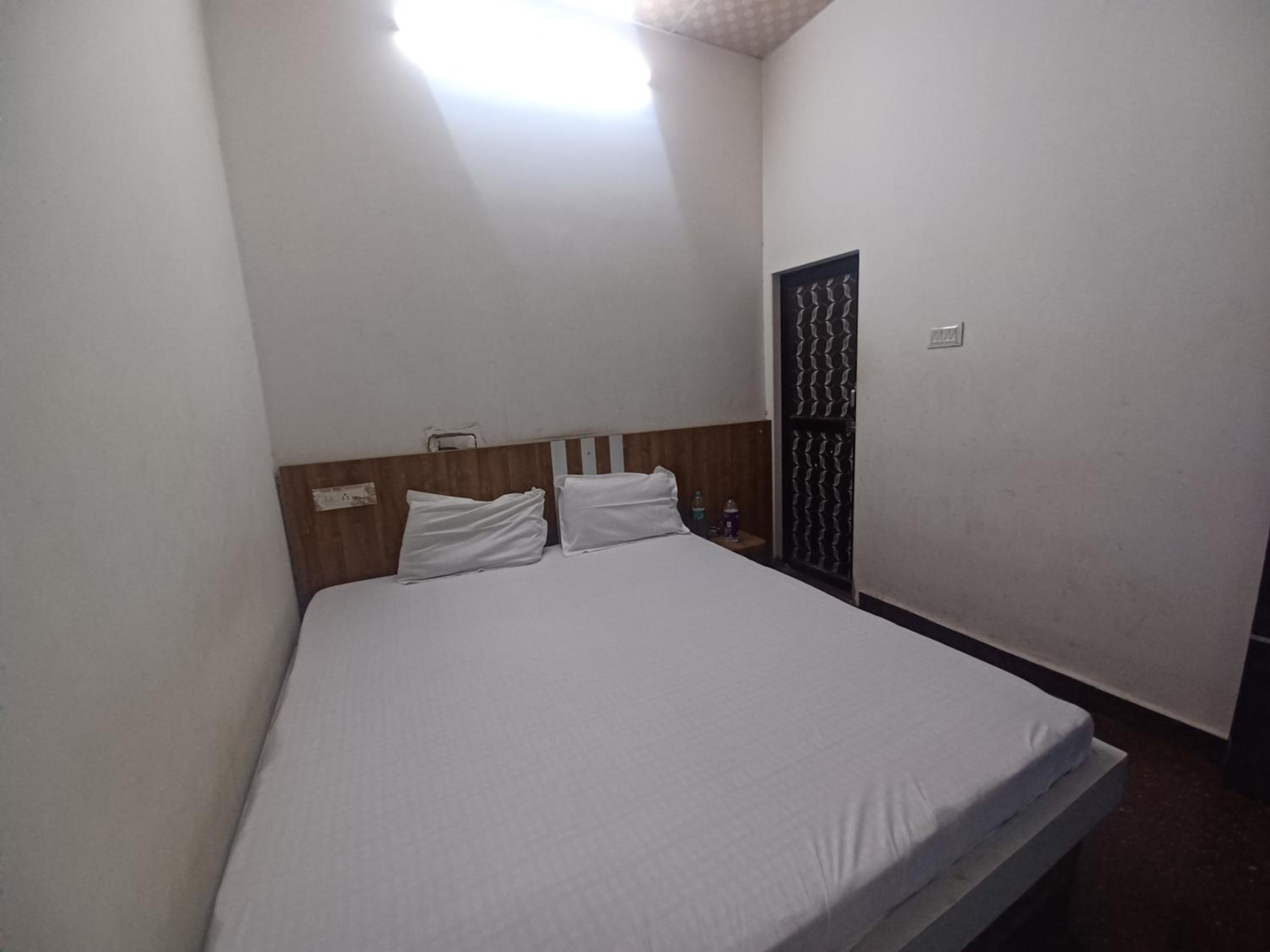 Economy Single Room