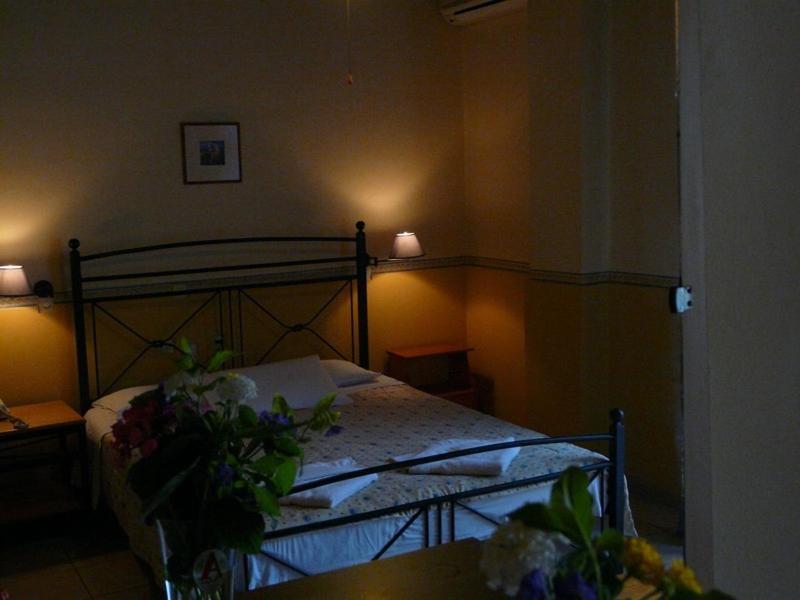 Studio (2 Adults)