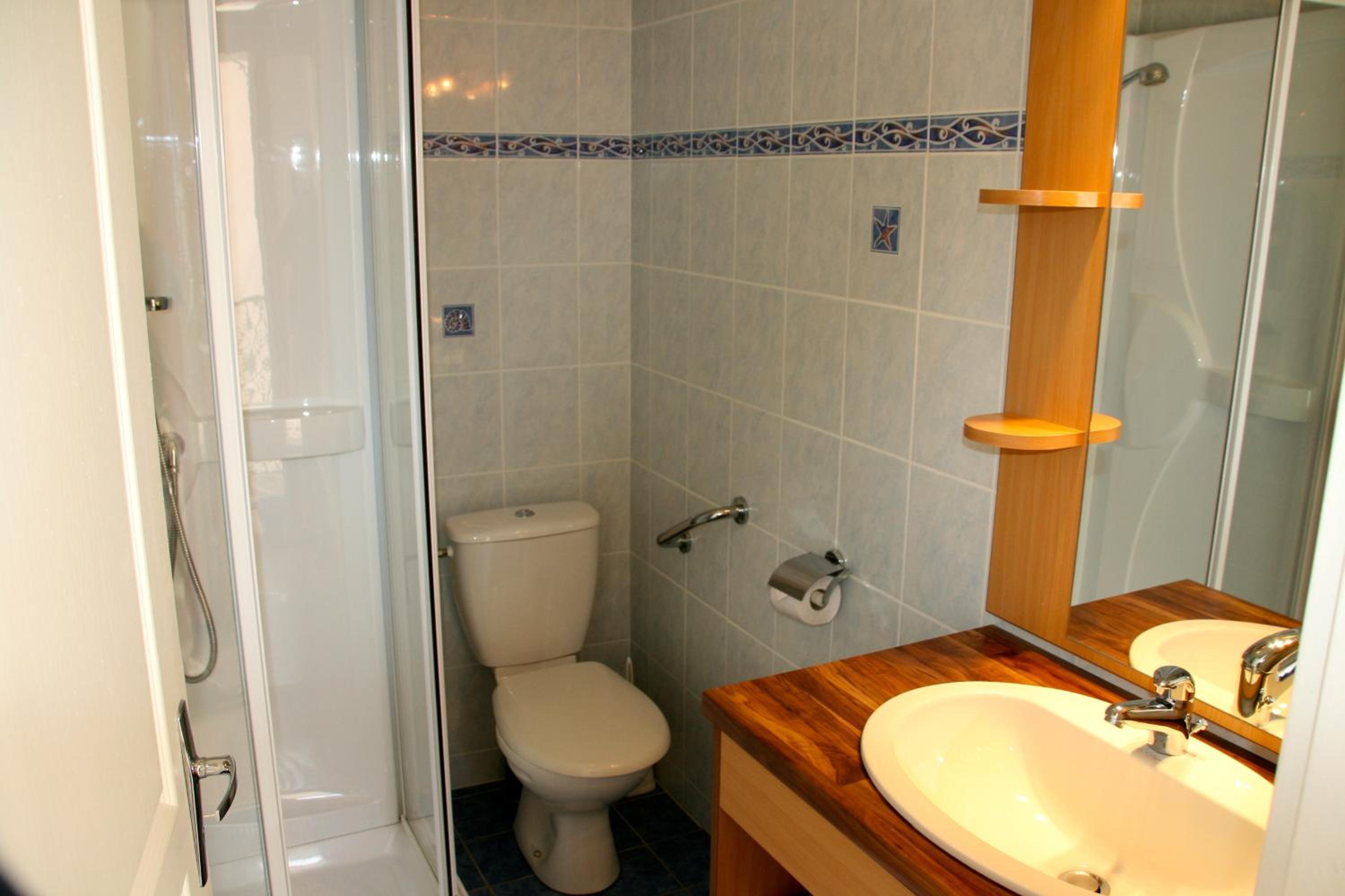 Apartment (4 Adults) photo 2