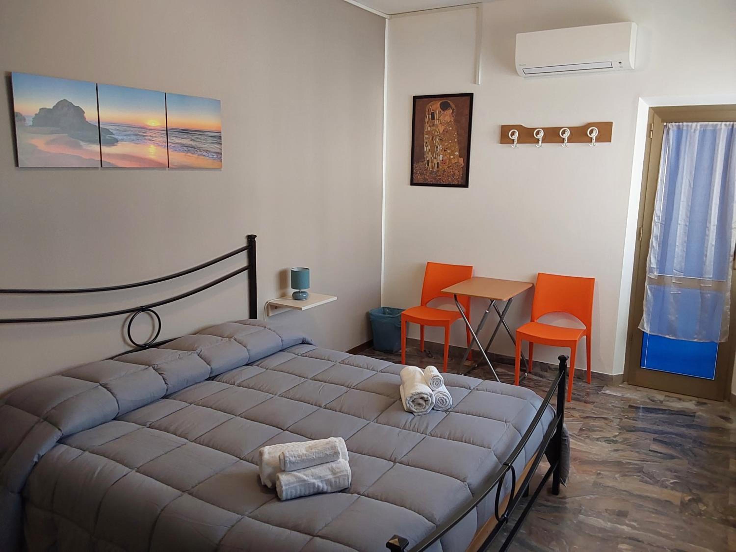 Double or Twin Room with Private Bathroom photo 1