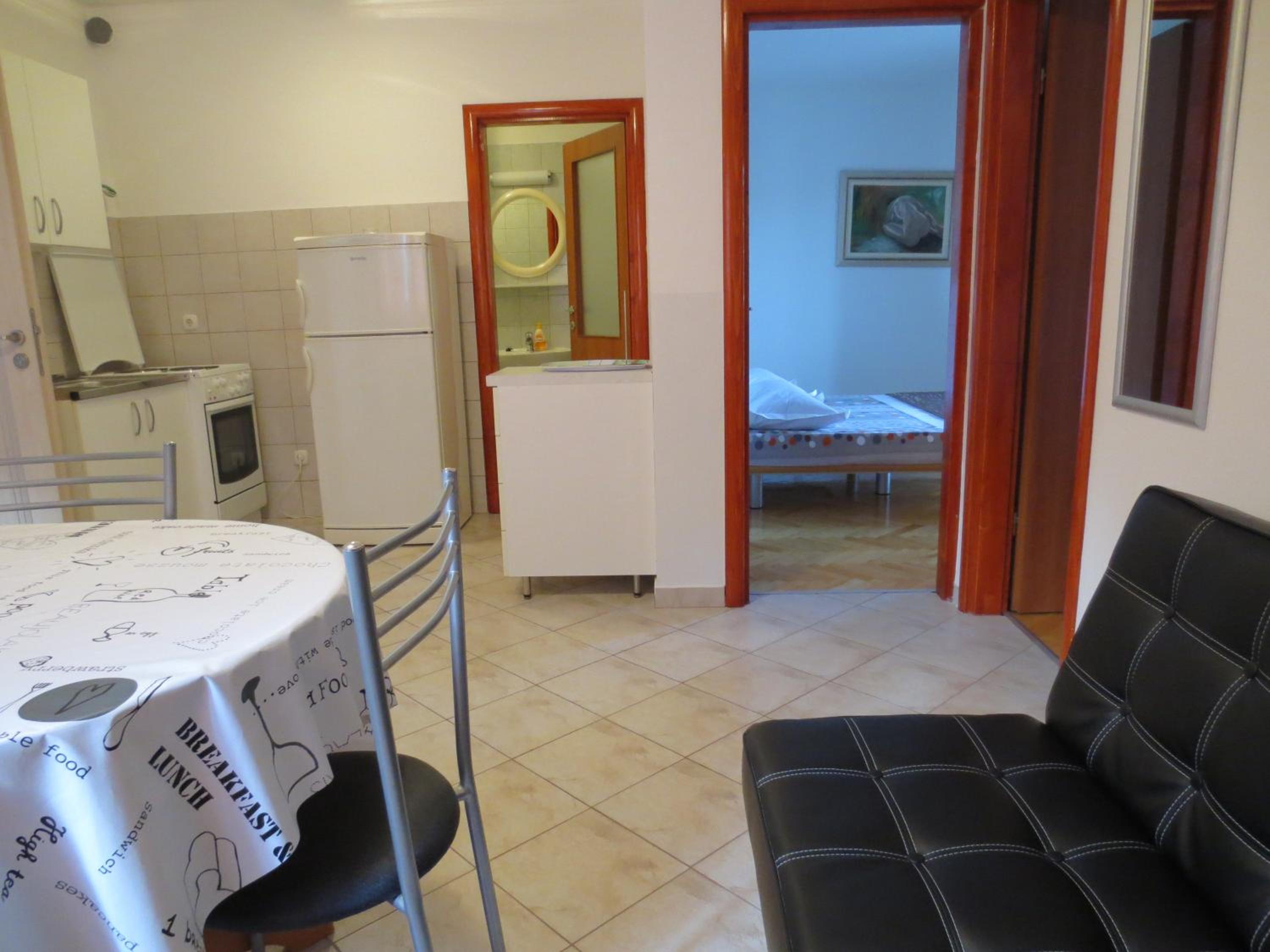 Apartment with Balcony photo 2