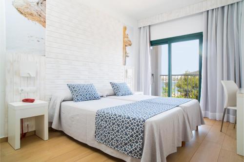 Twin Room with Balcony