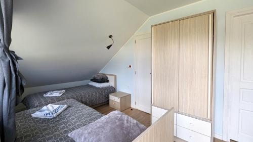 Double or Twin Room with Shower - Photo 1