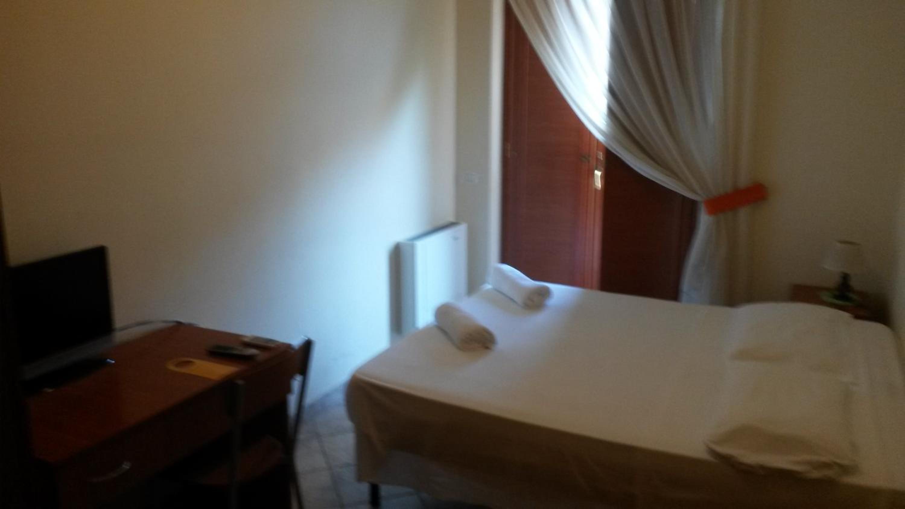 Standard Single Rooom