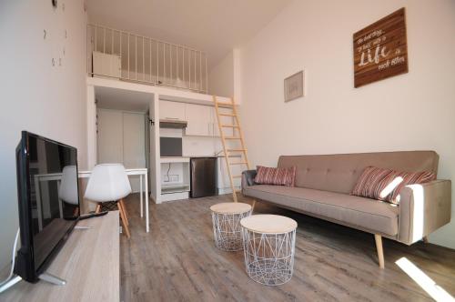 Studio - Split Level